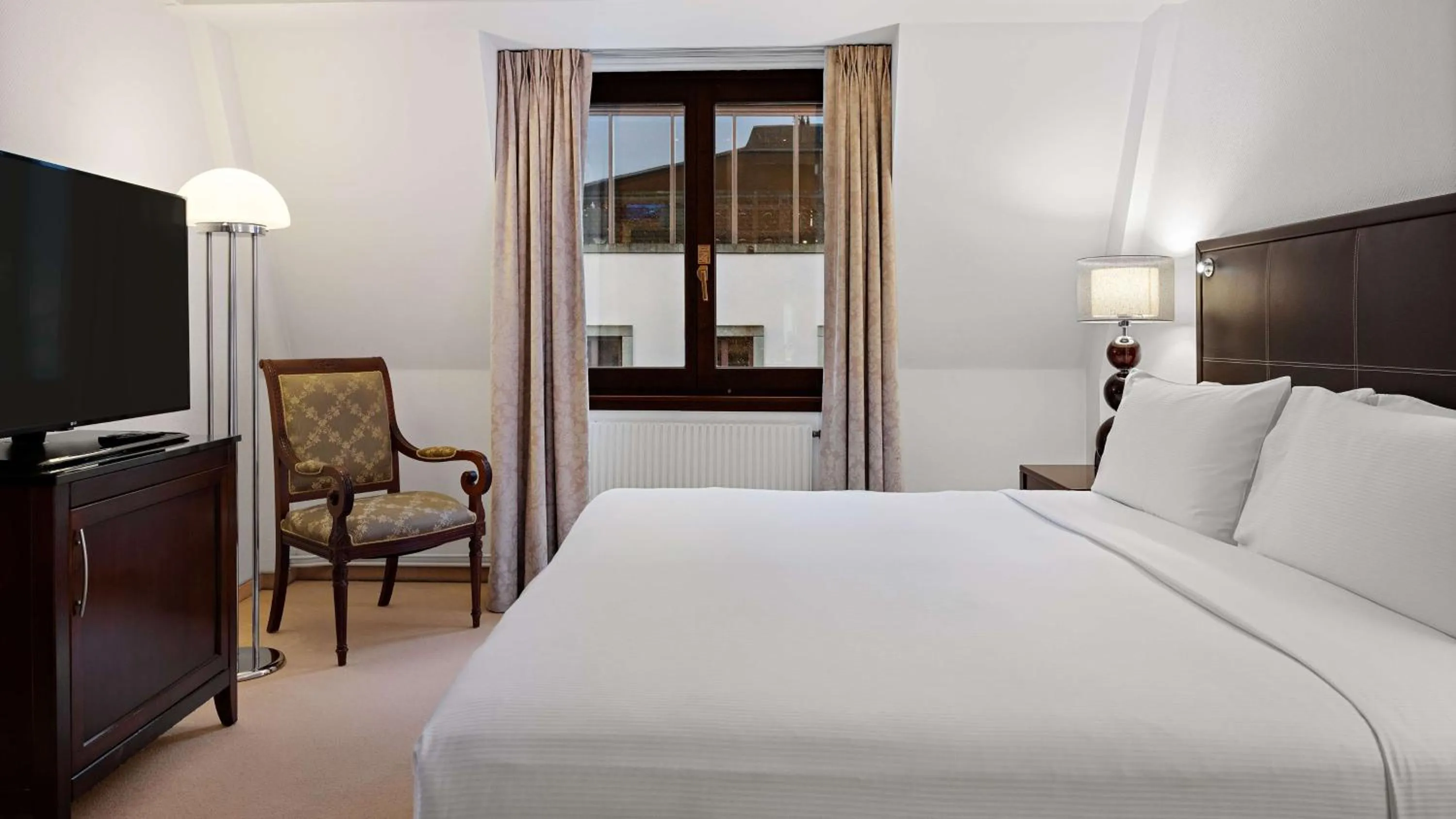 Bed in Hilton Dresden an der Frauenkirche