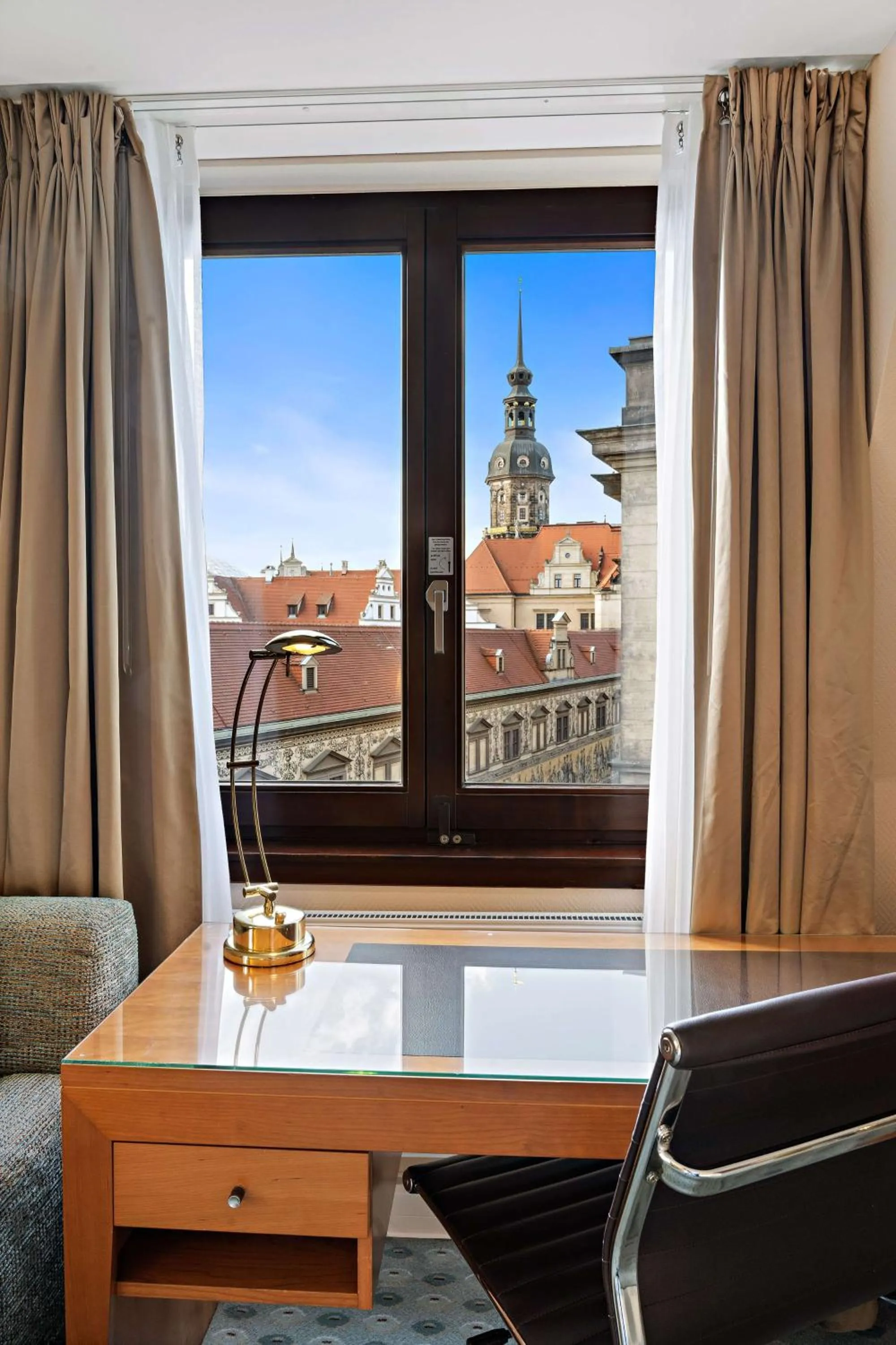 Bedroom in Hilton Dresden an der Frauenkirche