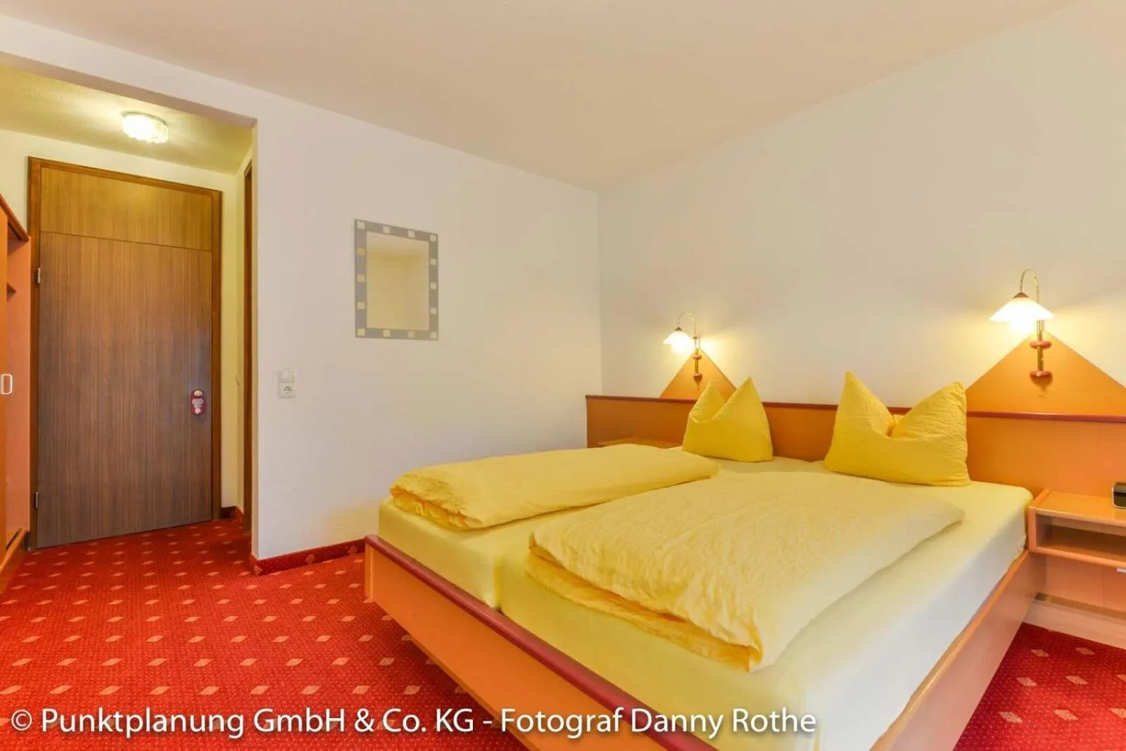 Bed in Hotel Alpenhof