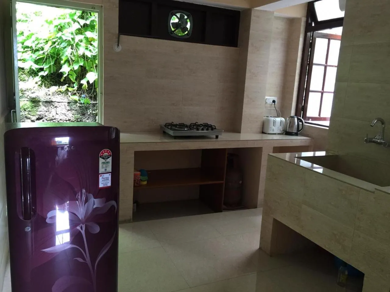 Kitchen or kitchenette in Vamoose Pegs