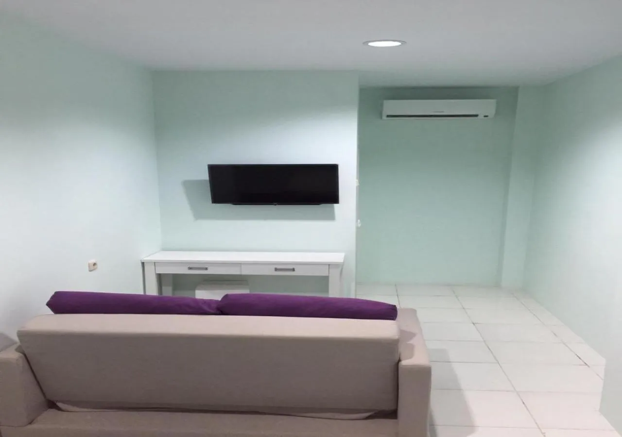 TV and multimedia in Susilo Residence 10