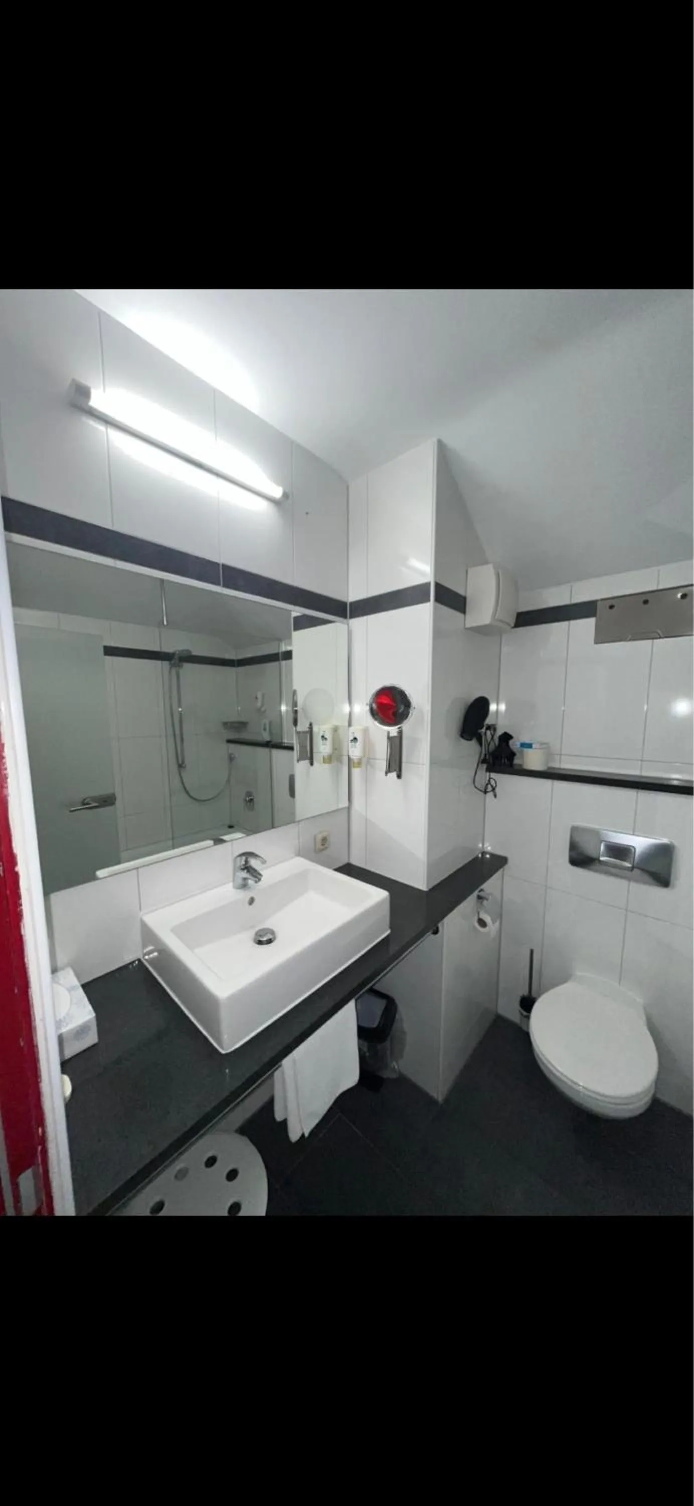 Bathroom in Hotel Tannenhof Haiger