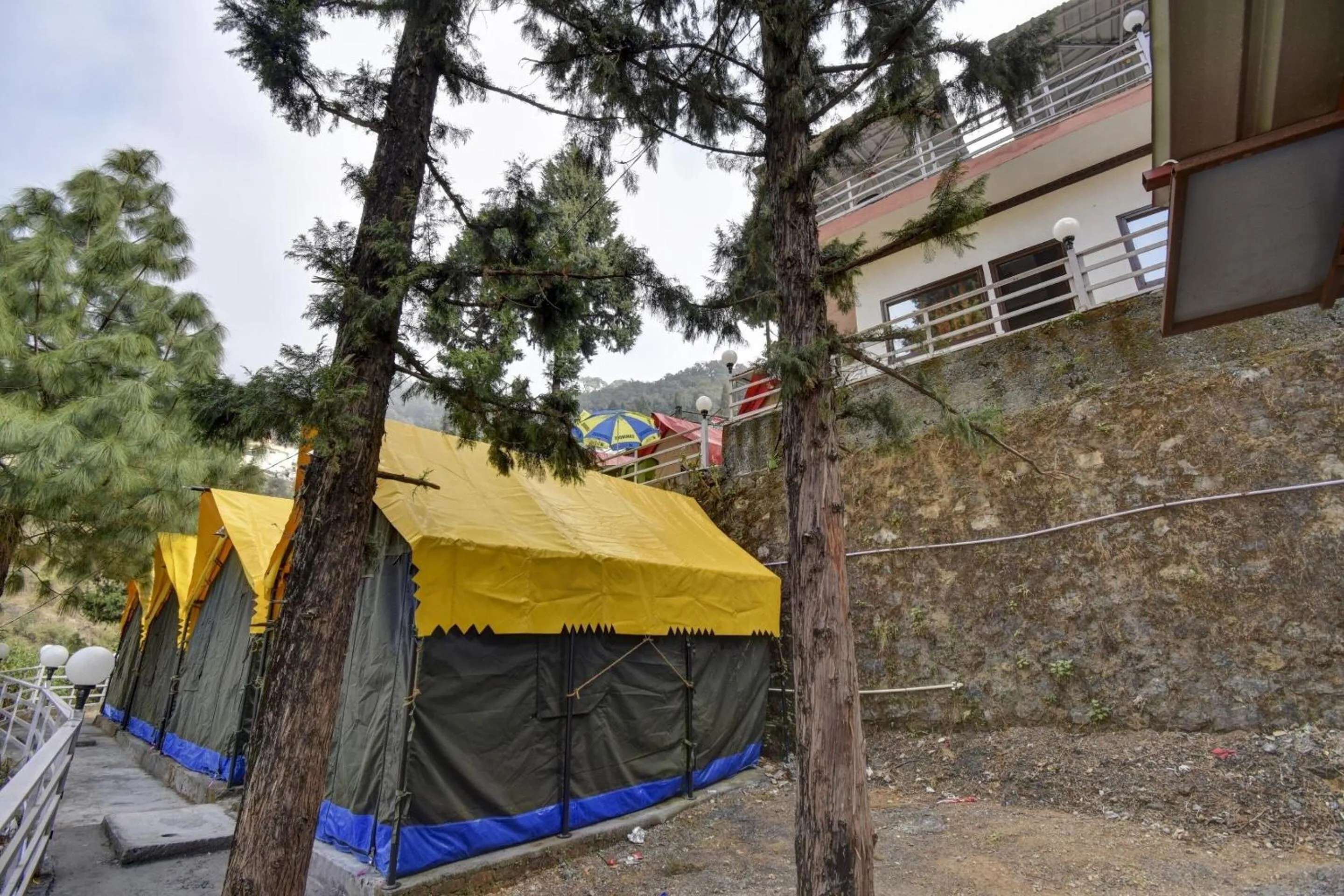 Facade/entrance in Hotel O by OYO Pine Tree