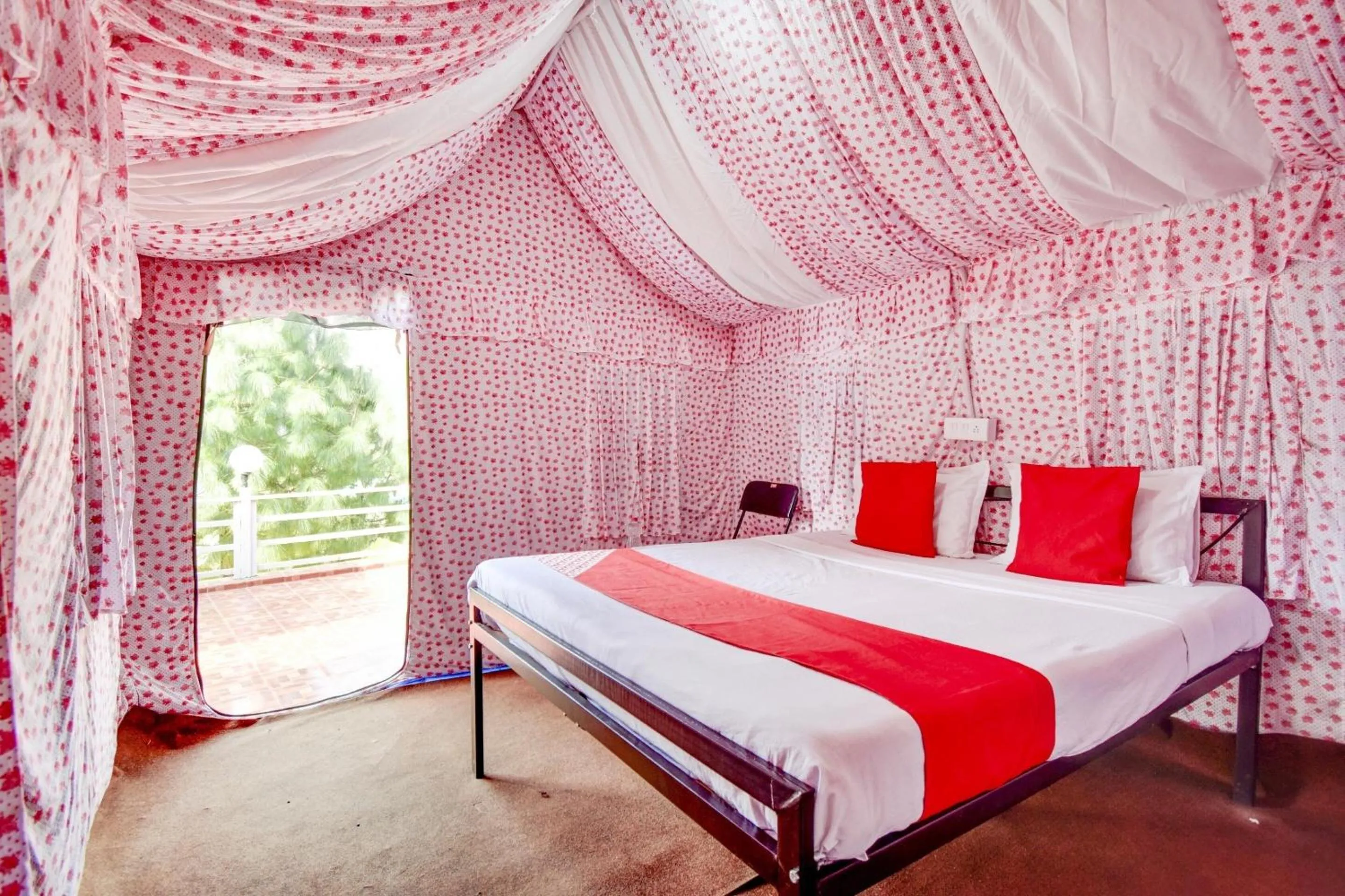 Bedroom in Hotel O by OYO Pine Tree