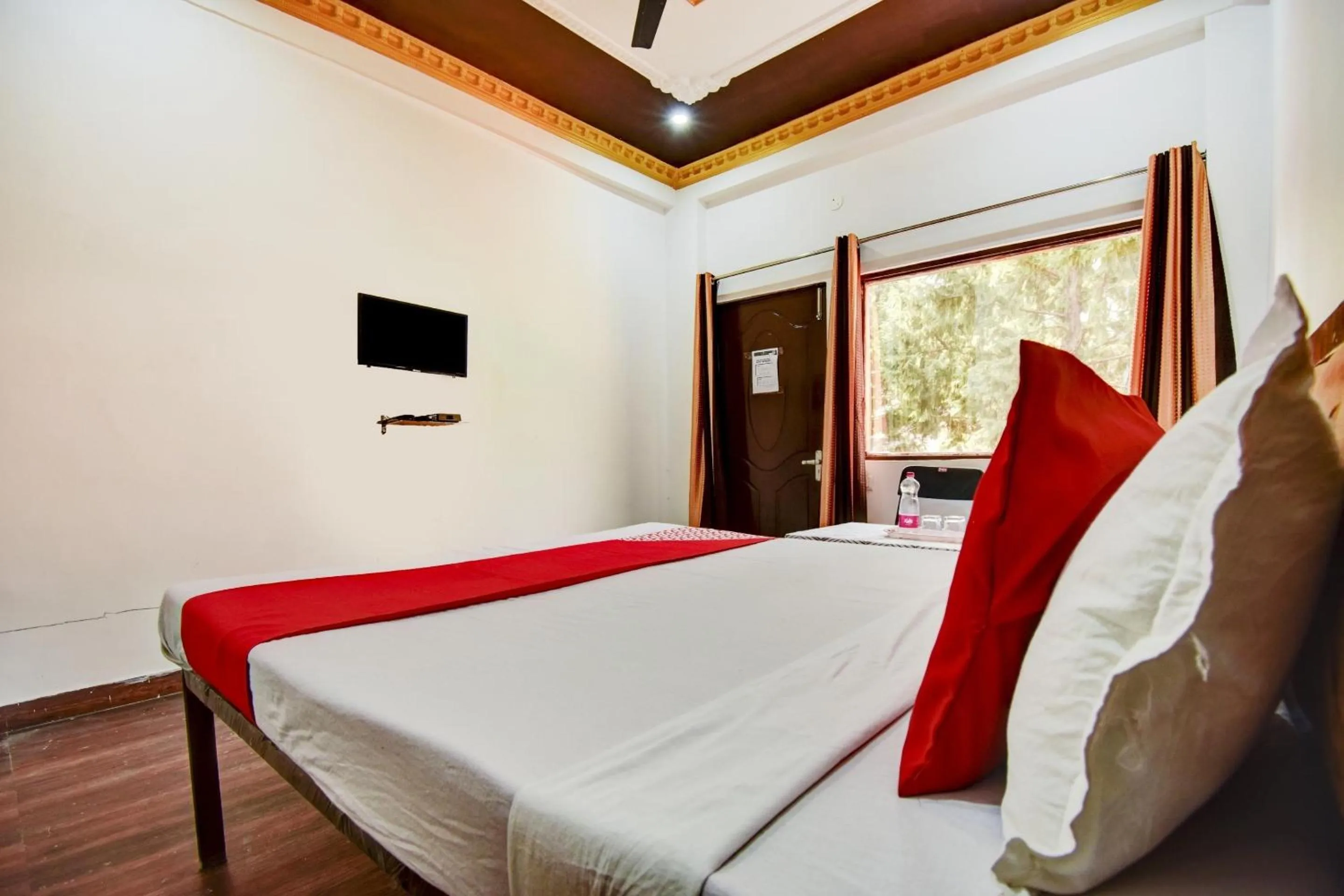 Bedroom, Bed in Hotel O by OYO Pine Tree