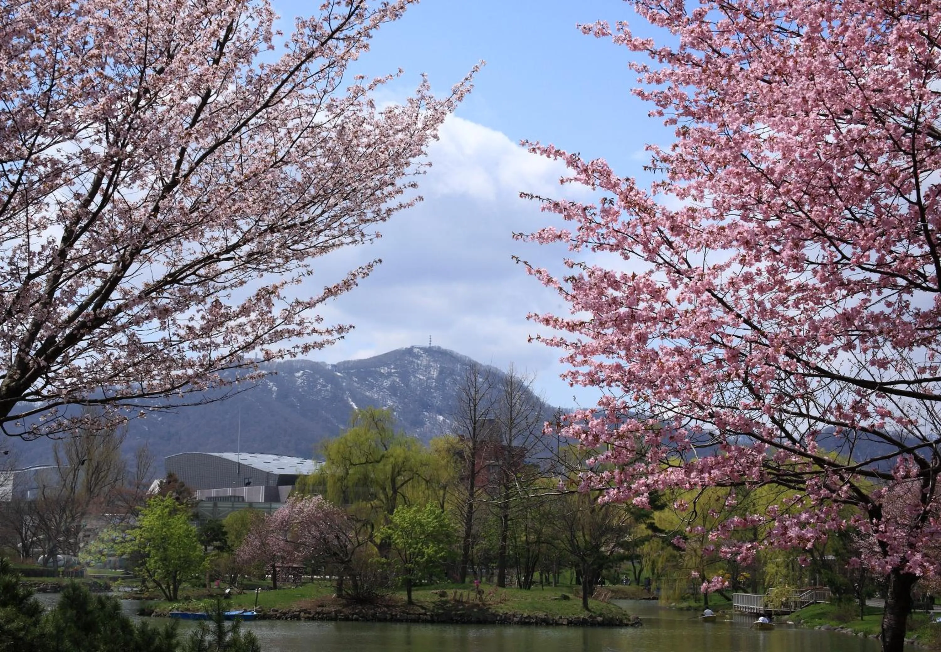 Nearby landmark in Extreme