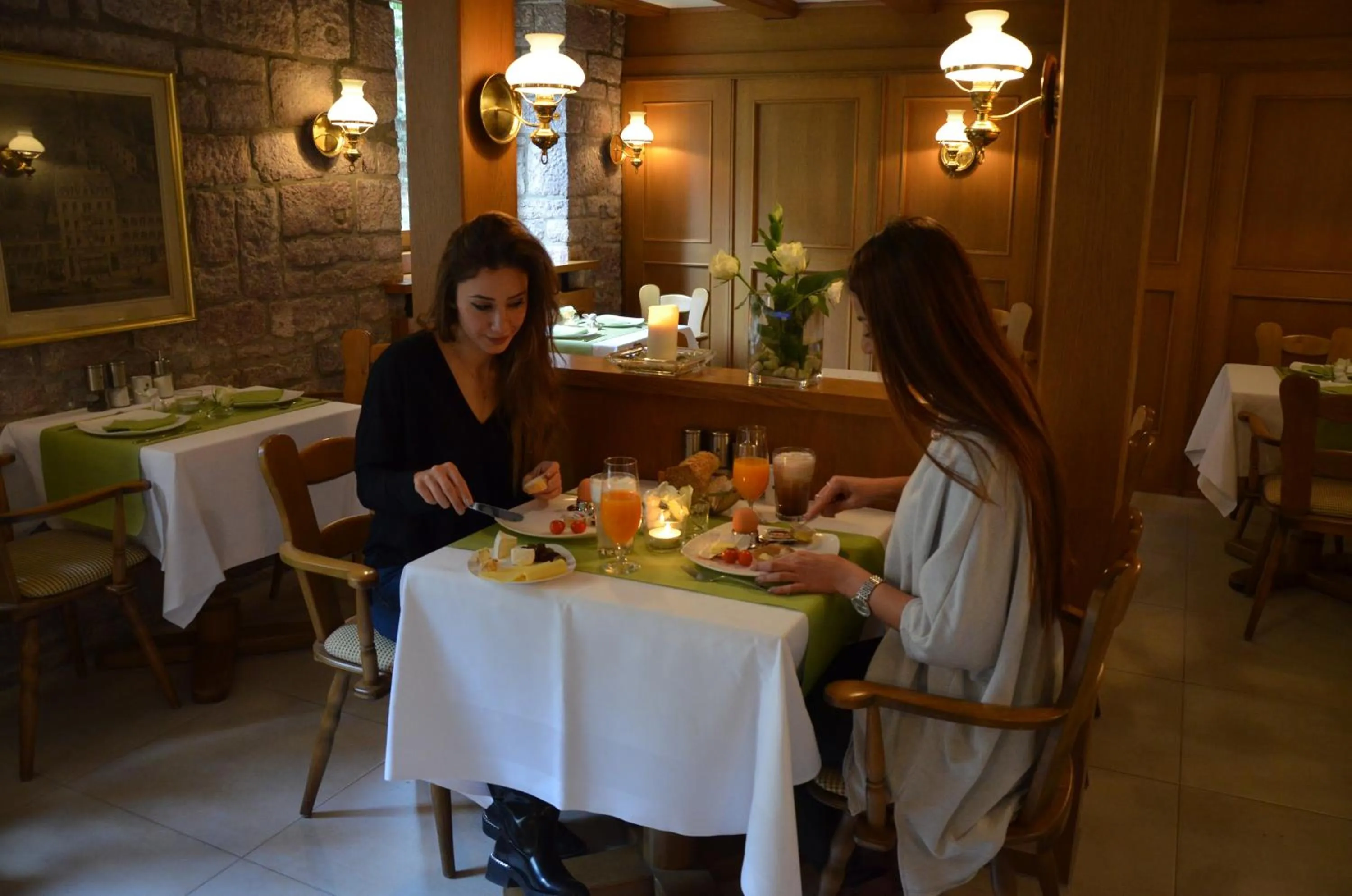 Restaurant/places to eat in Hotel Etol - Superior