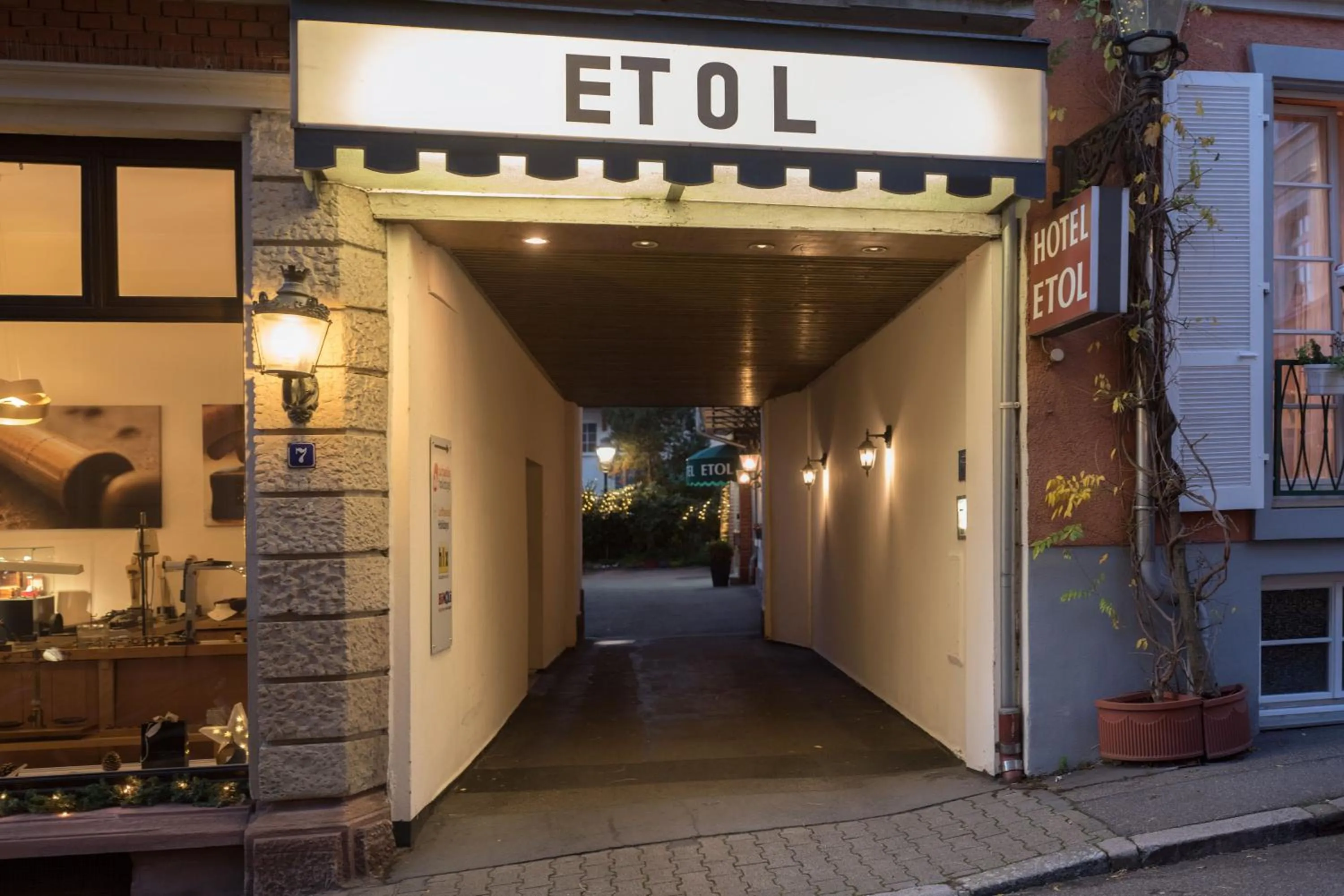 Facade/entrance in Hotel Etol - Superior