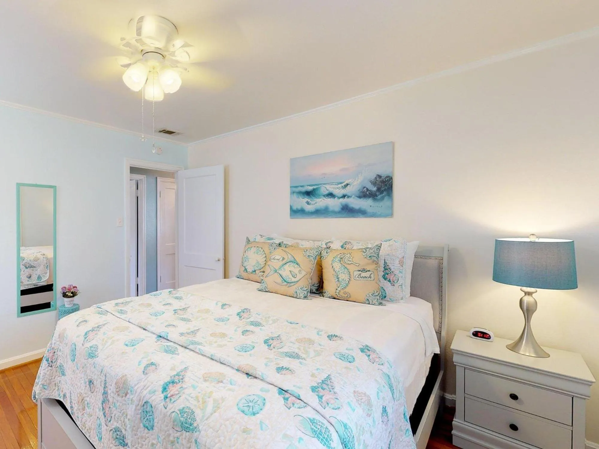 Bed in Thunderbolt Cottage