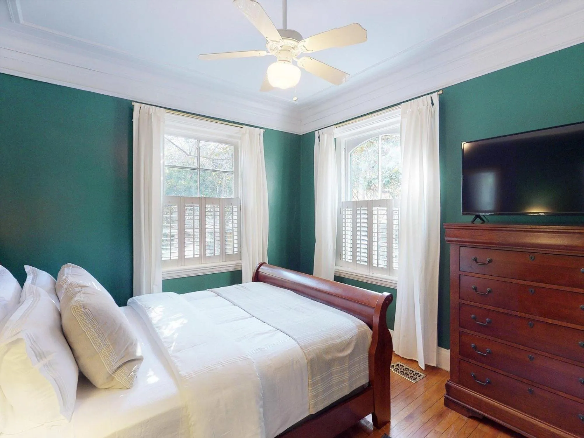 Bed in Southern Charm on Liberty