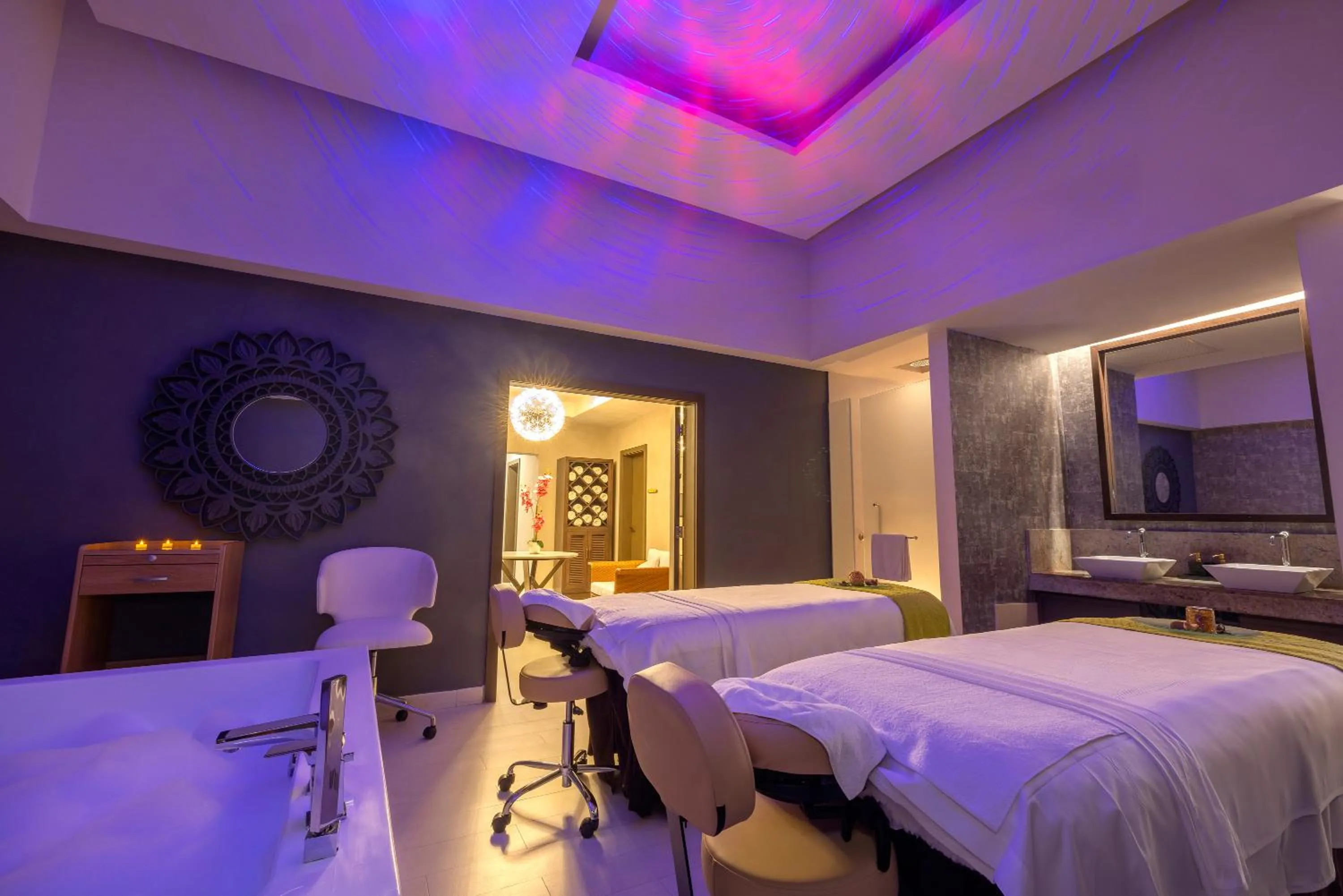 Spa and wellness centre/facilities, Bed in Royalton Hideaway Blue Waters, An Autograph Collection All-Inclusive Resort - Adults Only