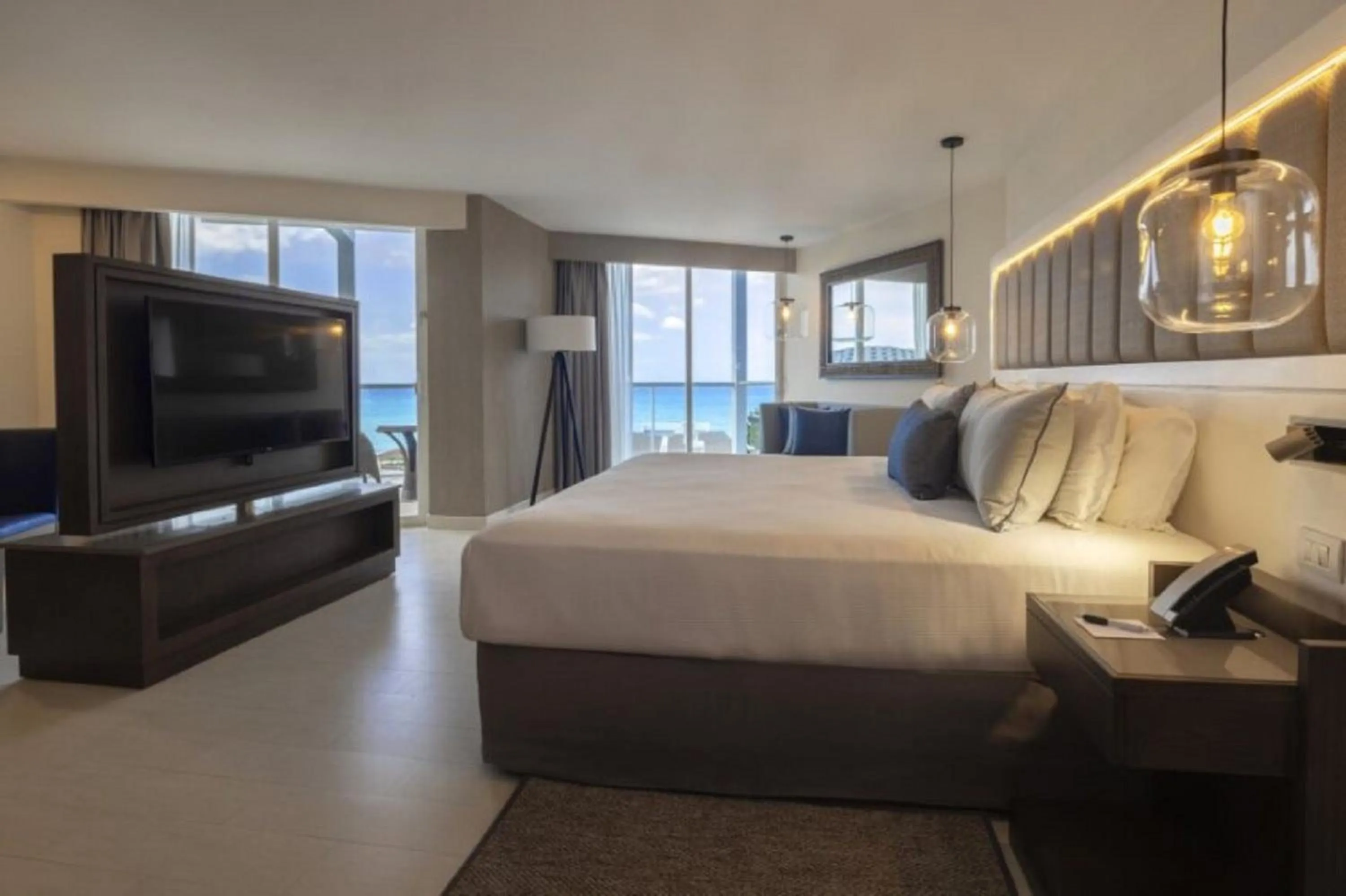 Bed in Royalton Hideaway Blue Waters, An Autograph Collection All-Inclusive Resort - Adults Only