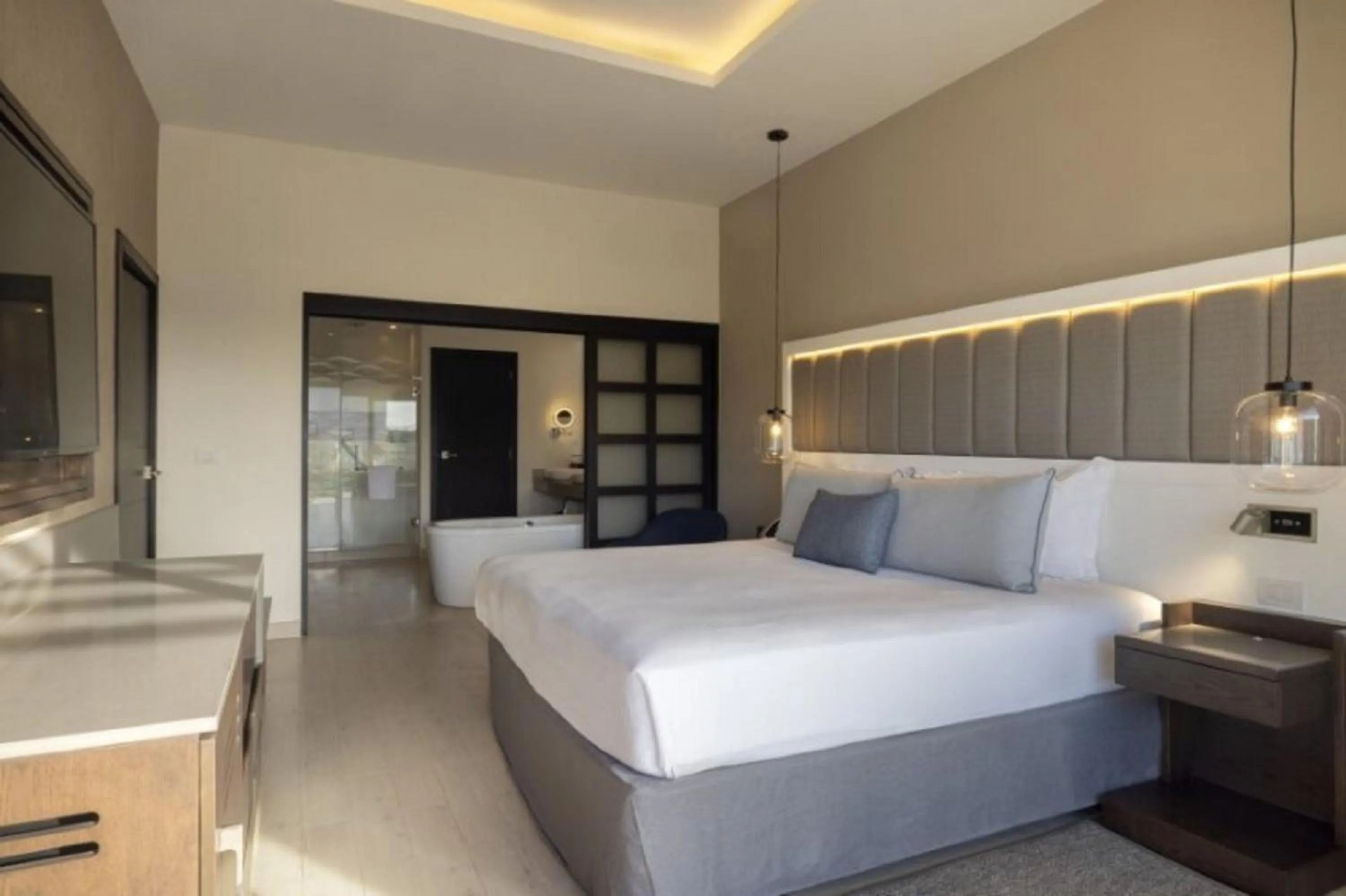 Bed in Royalton Hideaway Blue Waters, An Autograph Collection All-Inclusive Resort - Adults Only