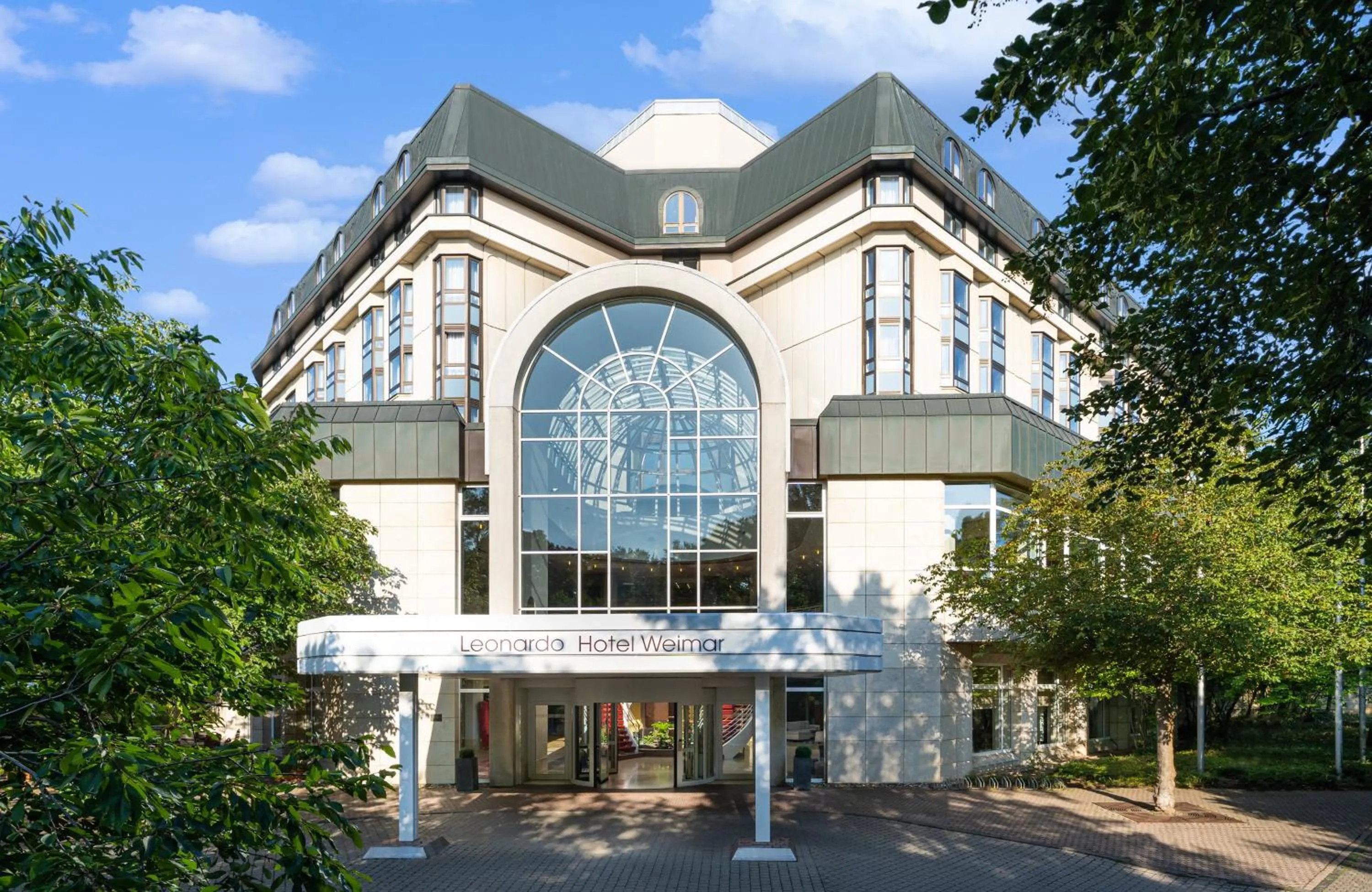 Property building in Leonardo Hotel Weimar