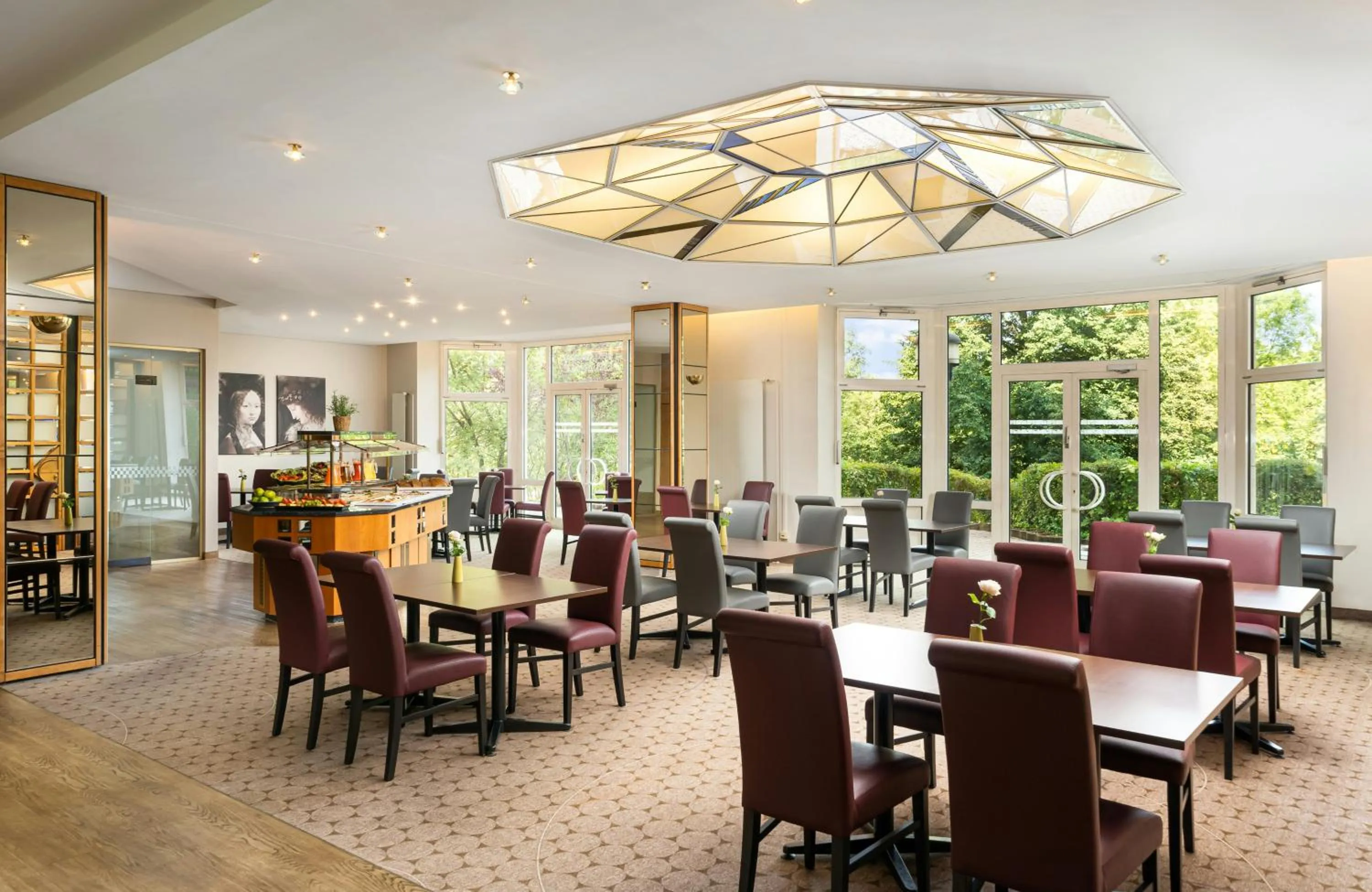 Restaurant/places to eat in Leonardo Hotel Weimar