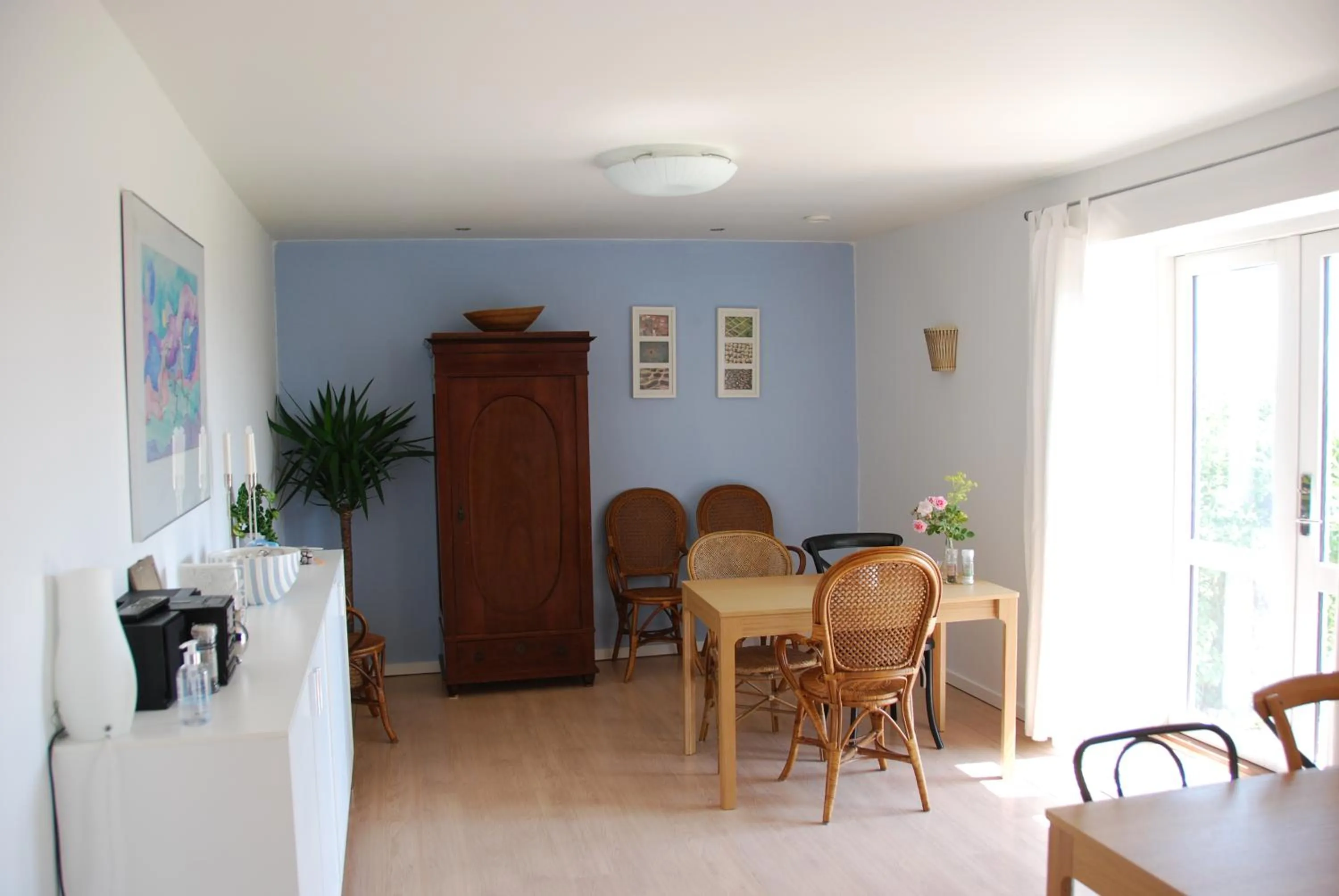 Communal lounge/ TV room in Quistgaarden Bed & Breakfast