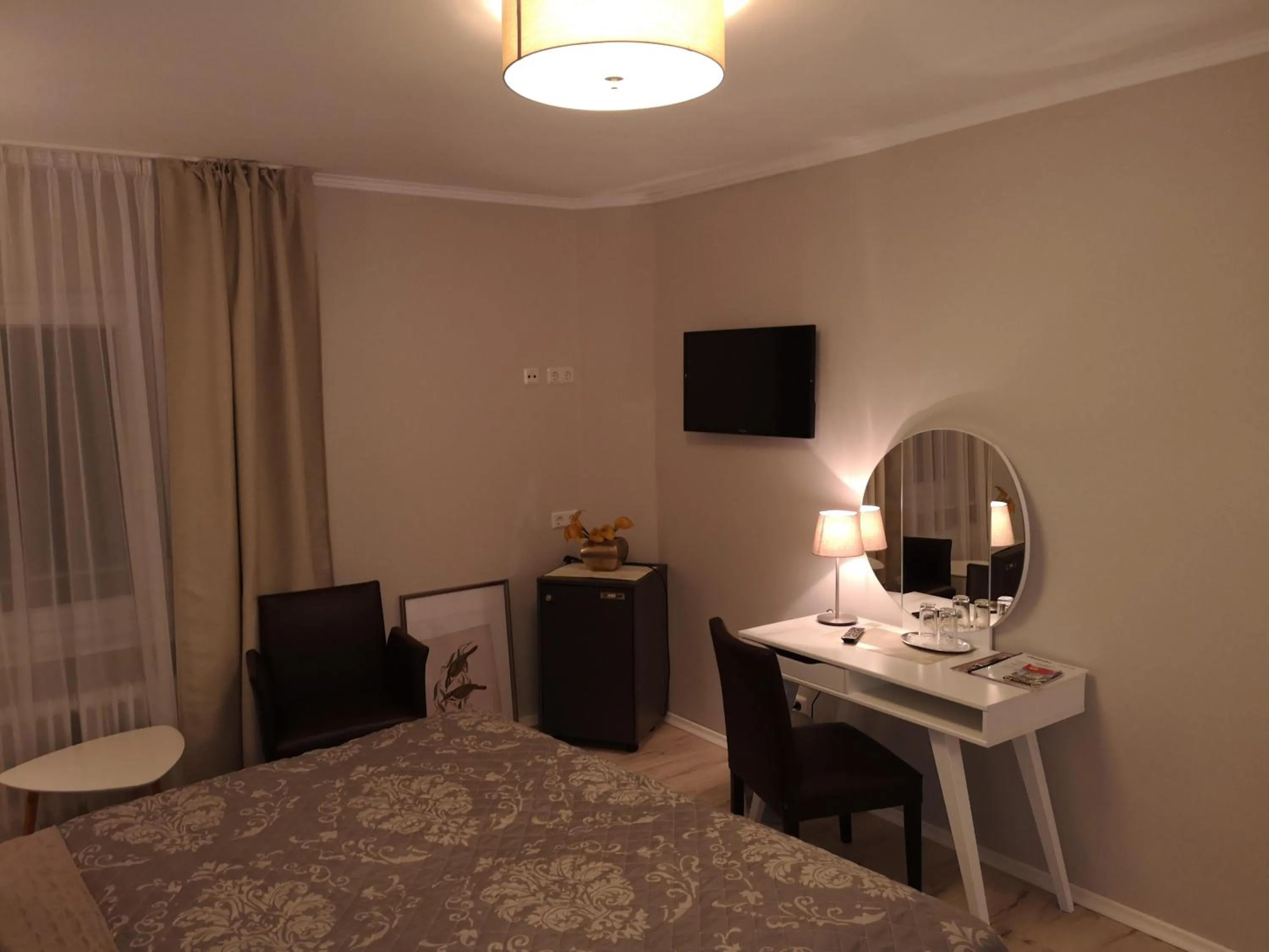 Photo of the whole room, Bed in Hotel Löhr