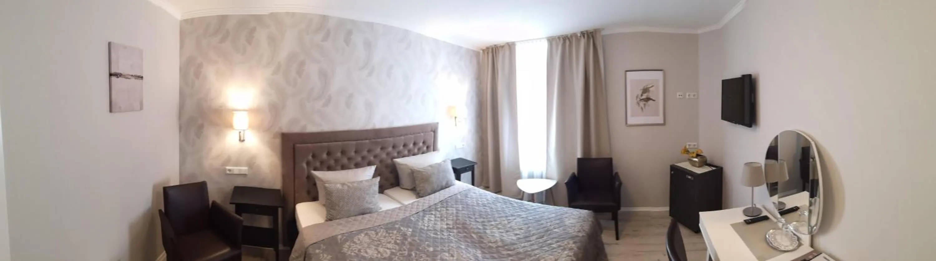 Photo of the whole room, Bed in Hotel Löhr