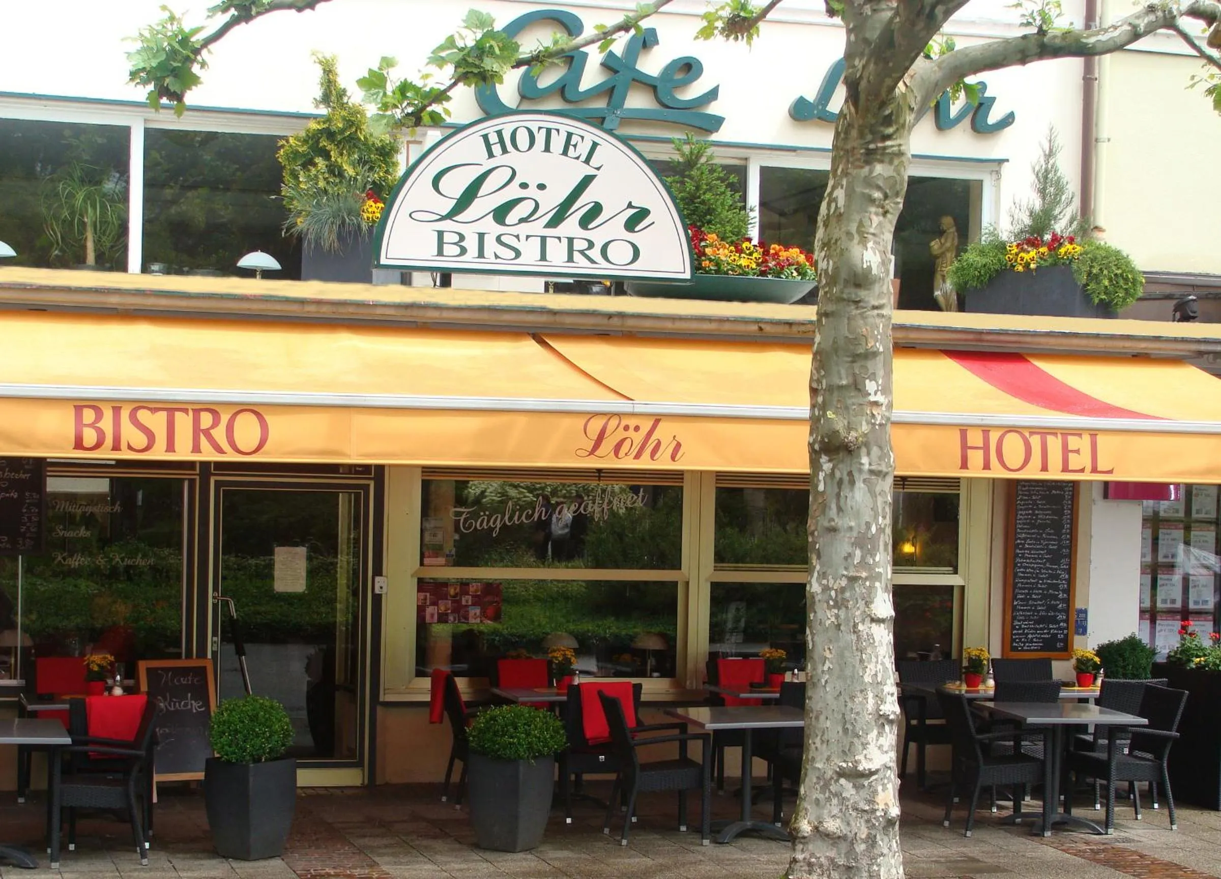 Facade/entrance in Hotel Löhr