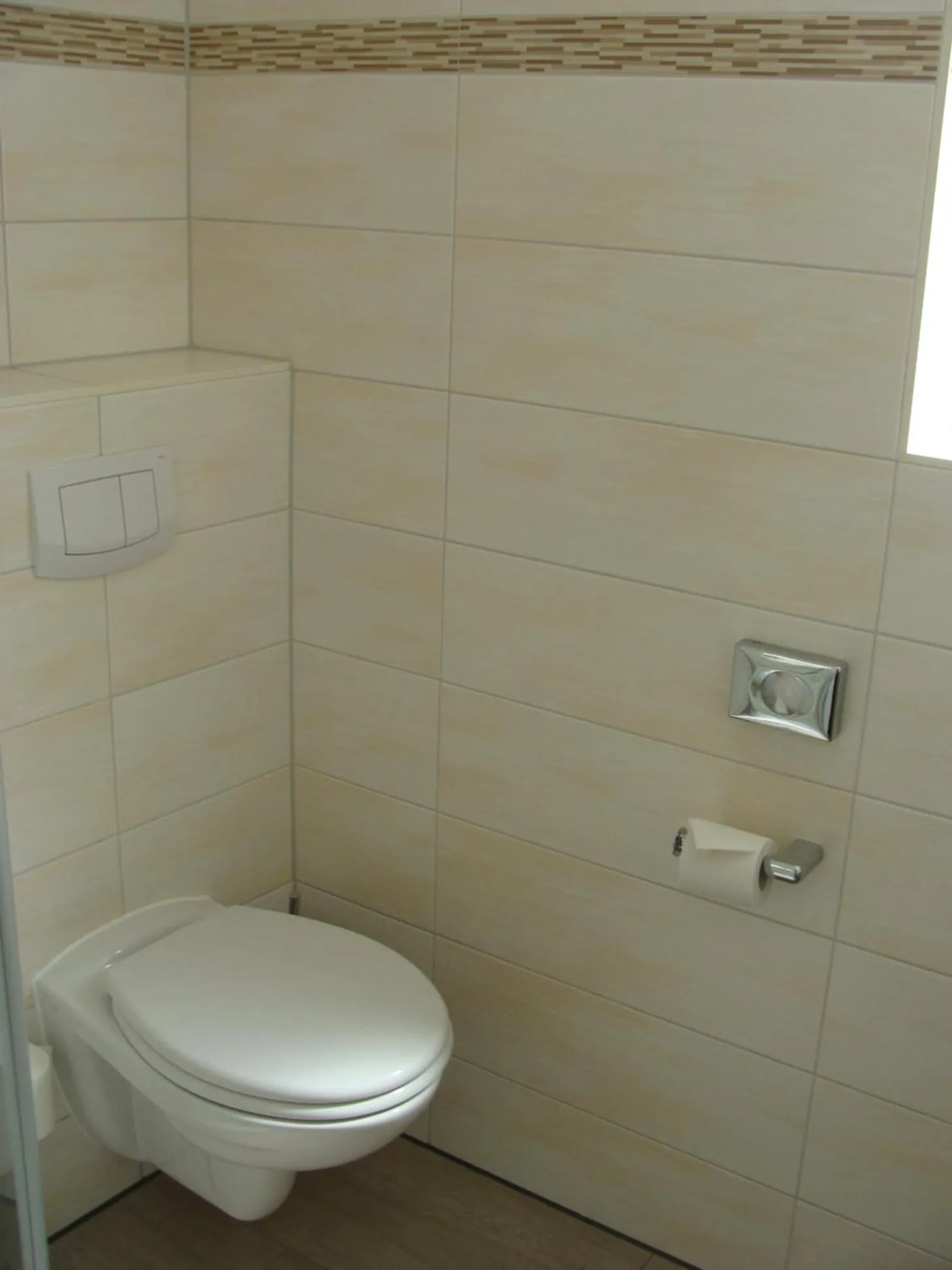 Toilet in Hotel Löhr