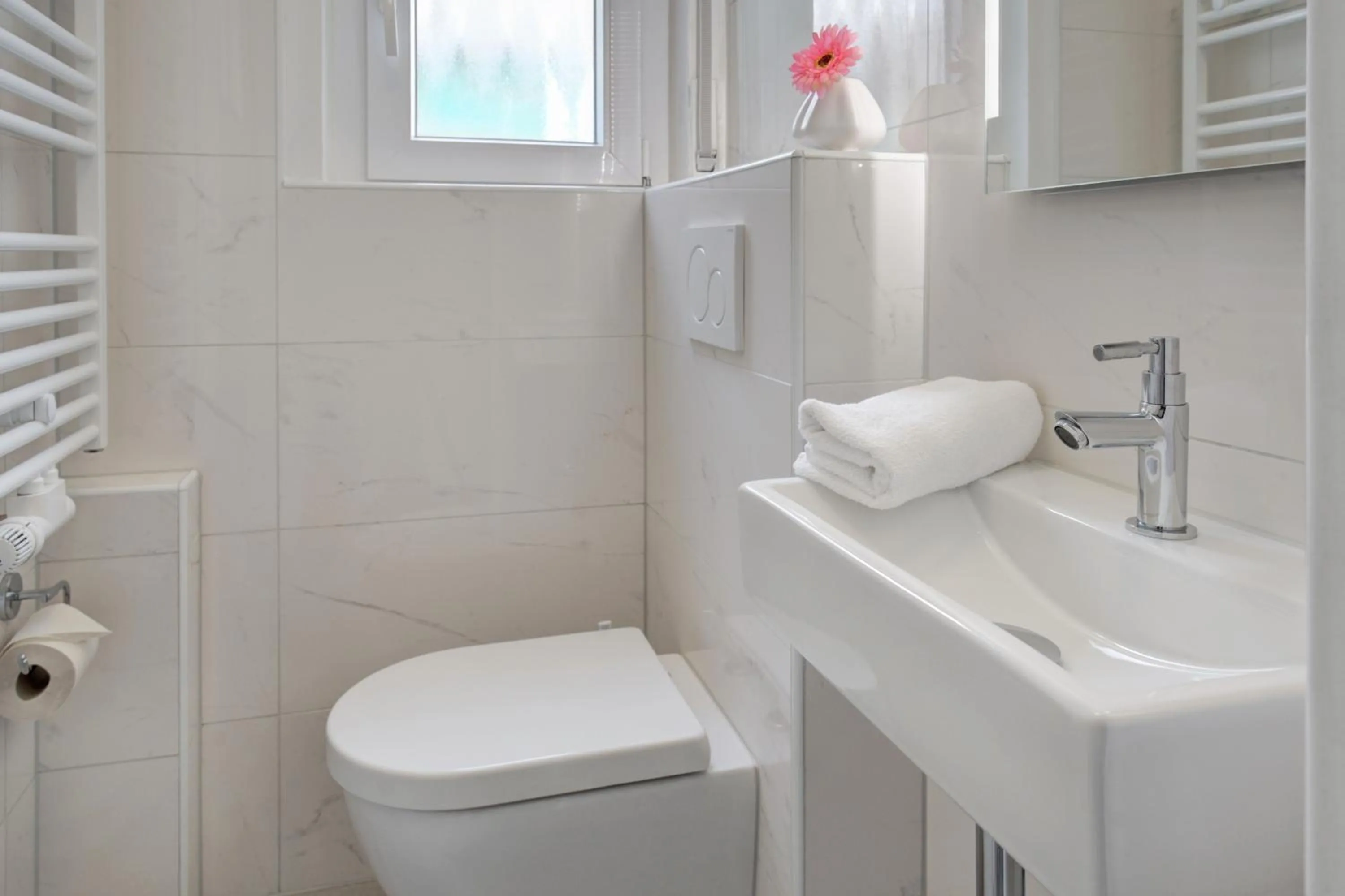 Toilet in Hotel Löhr