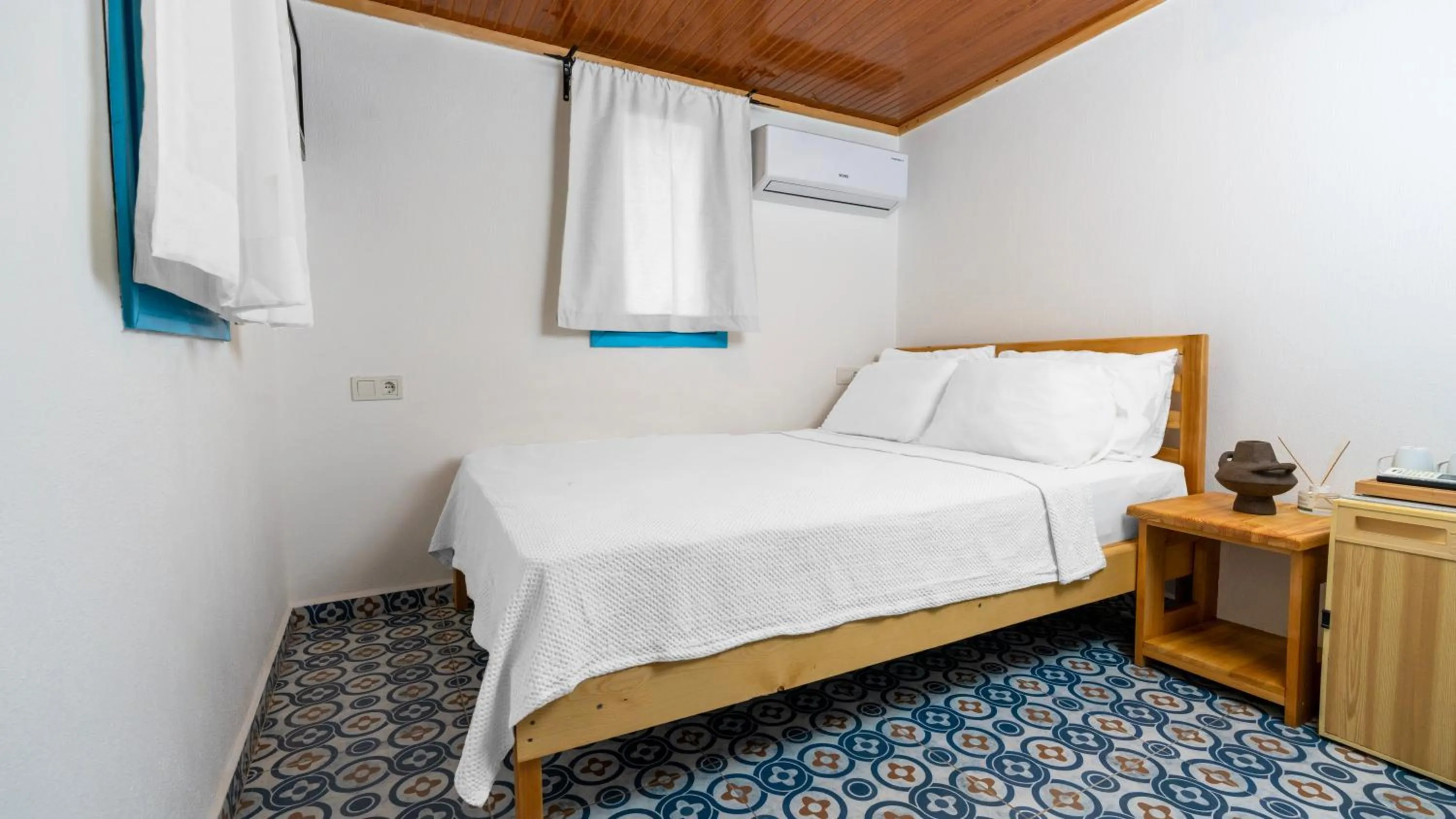 Bed in Woodstock Alaçatı