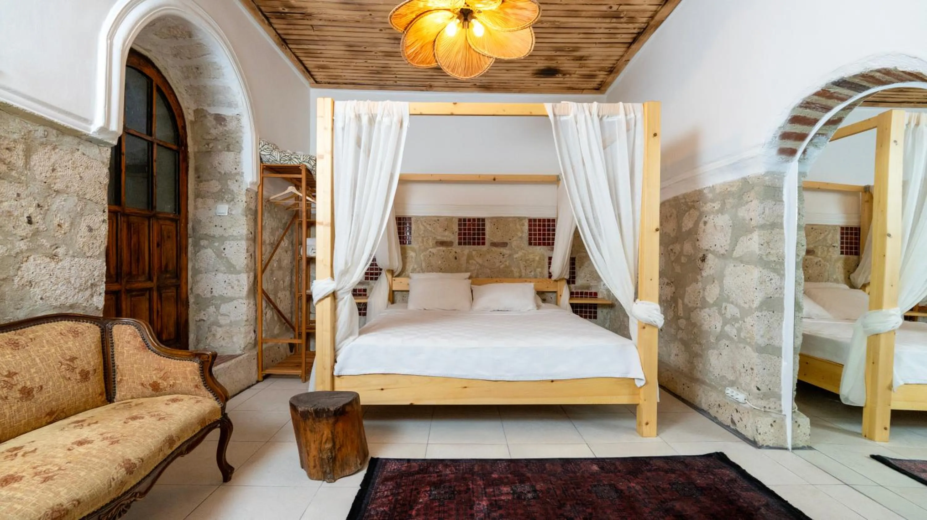 Bed in Woodstock Alaçatı