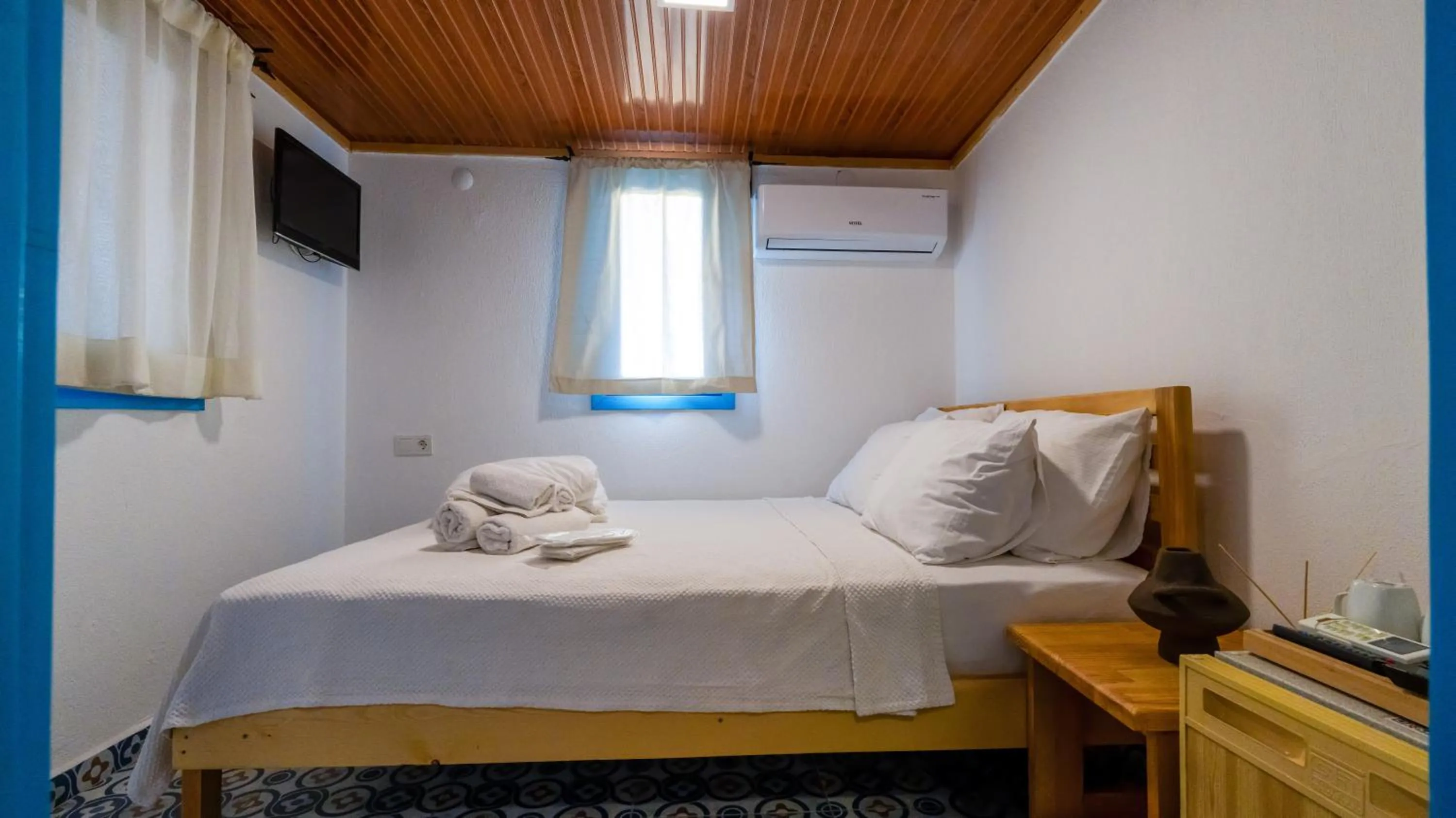 Bed in Woodstock Alaçatı