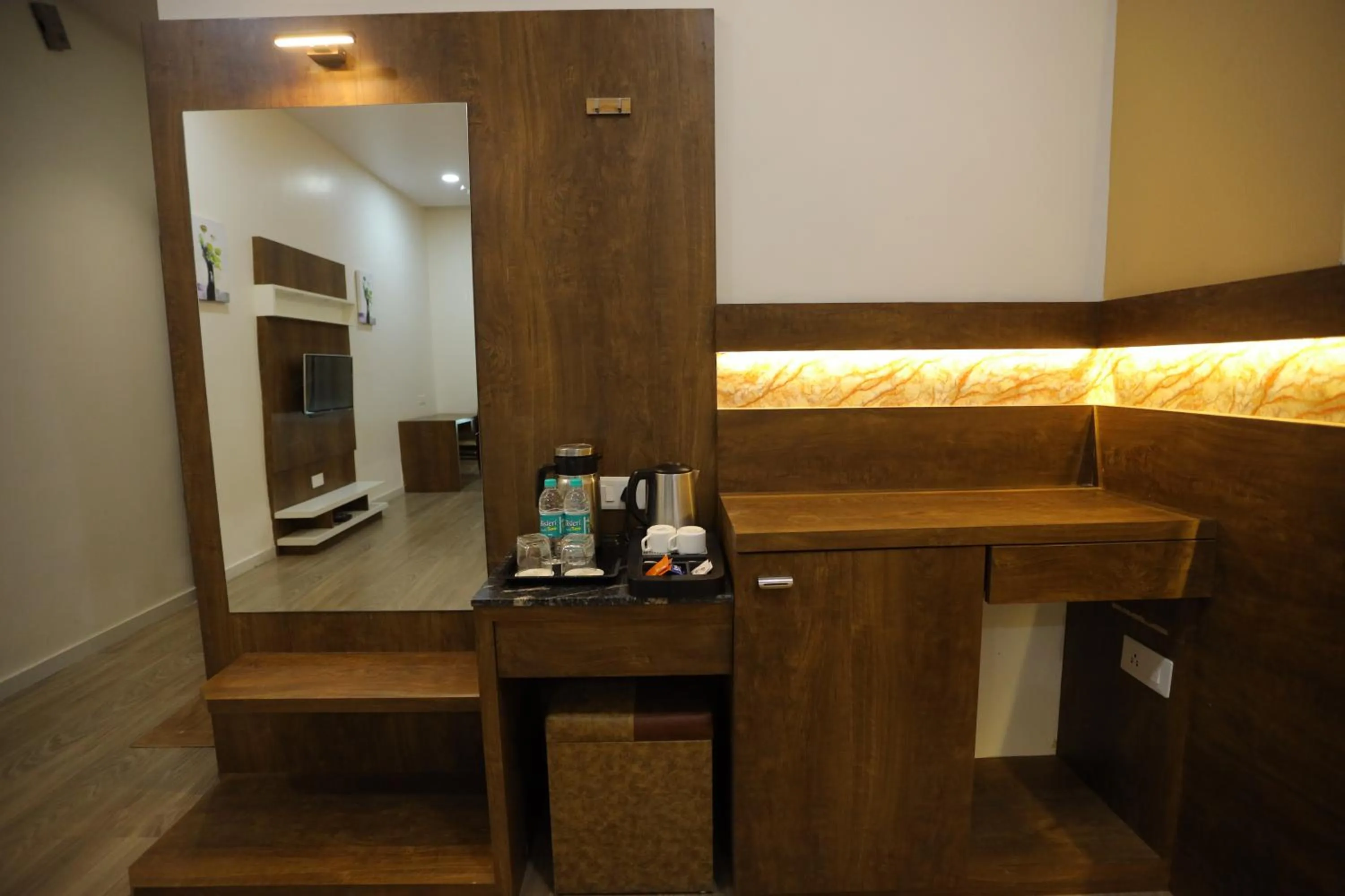 room service in THE GRAND ASTORIA SOMANTH by Shivalaya Darshanam