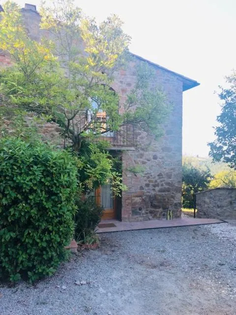 Property building in La Magnolia