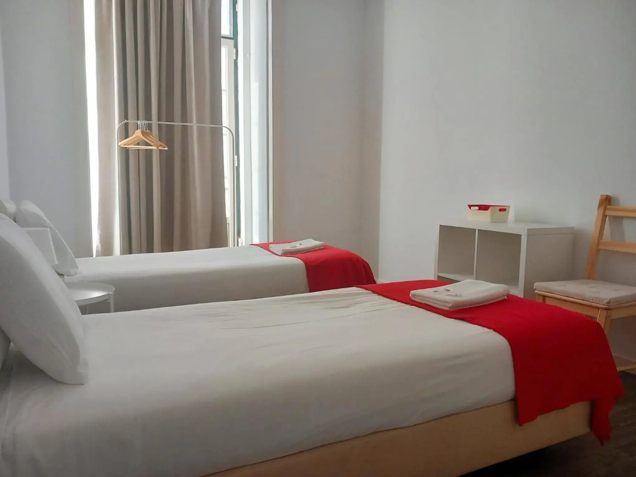 Superior Three-Bedroom Apartment in City Stays Cais do Sodre Apartments Superior Three-Bedroom Apartment in City Stays Cais do Sodre Apartments