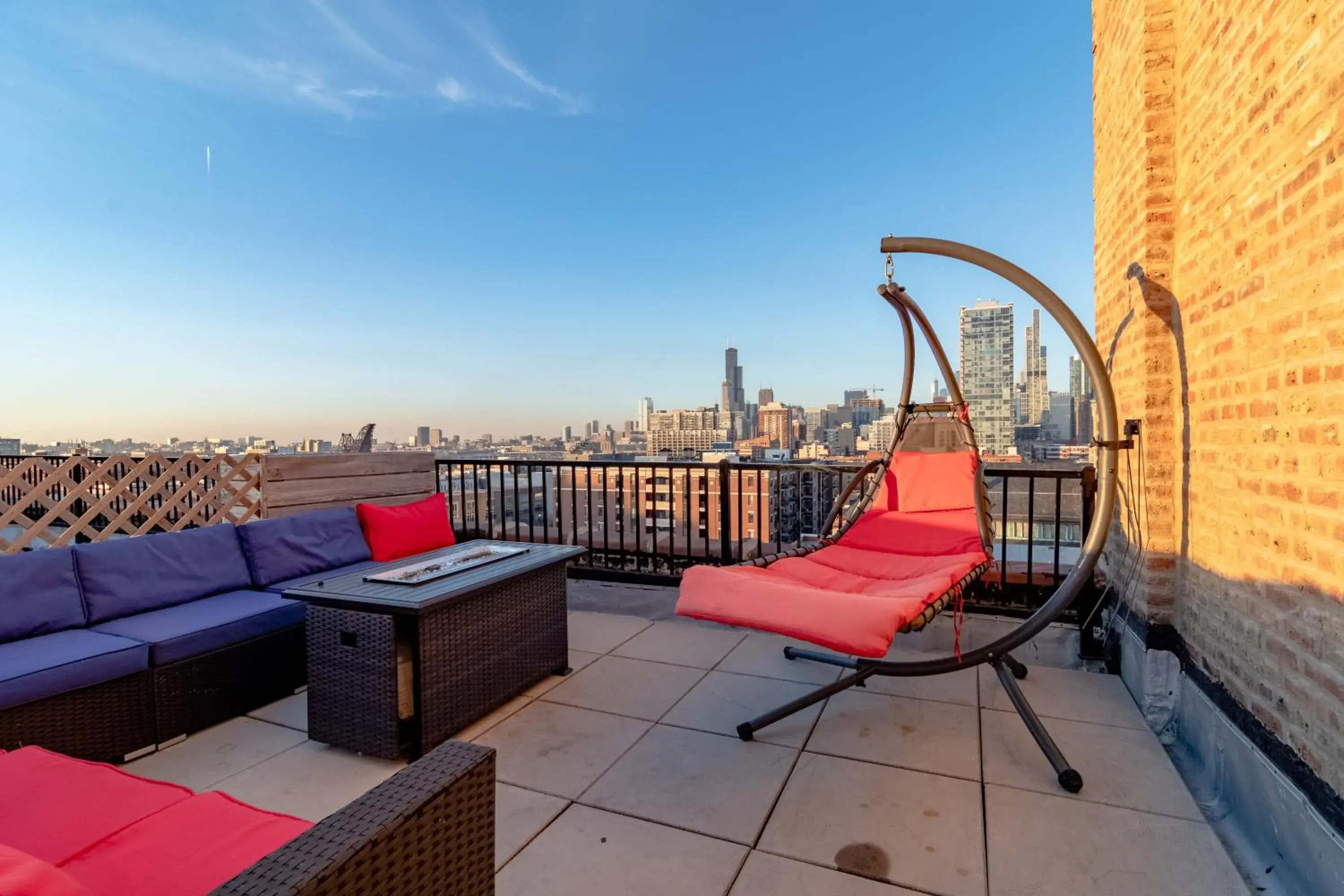 McCormick Place 3BR Luxury Penthouse Duplex with Personal Rooftop and Optional Parking for 8 guests in Chicago South Loop McCormick Place 3BR Luxury Penthouse Duplex with Personal Rooftop and Optional Parking for 8 guests in Chicago South Loop