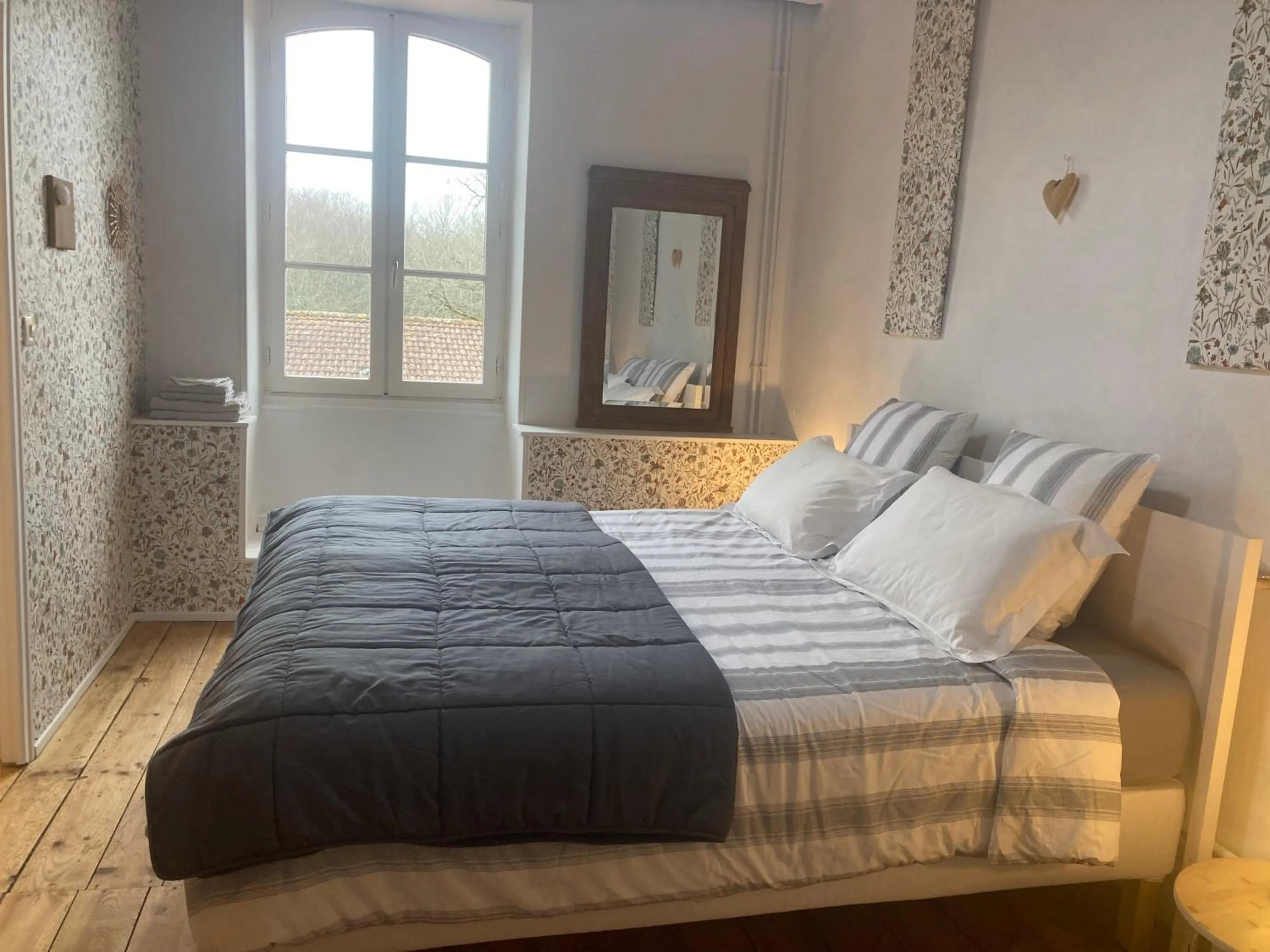 Bedroom, Bed in L'Intemporelle