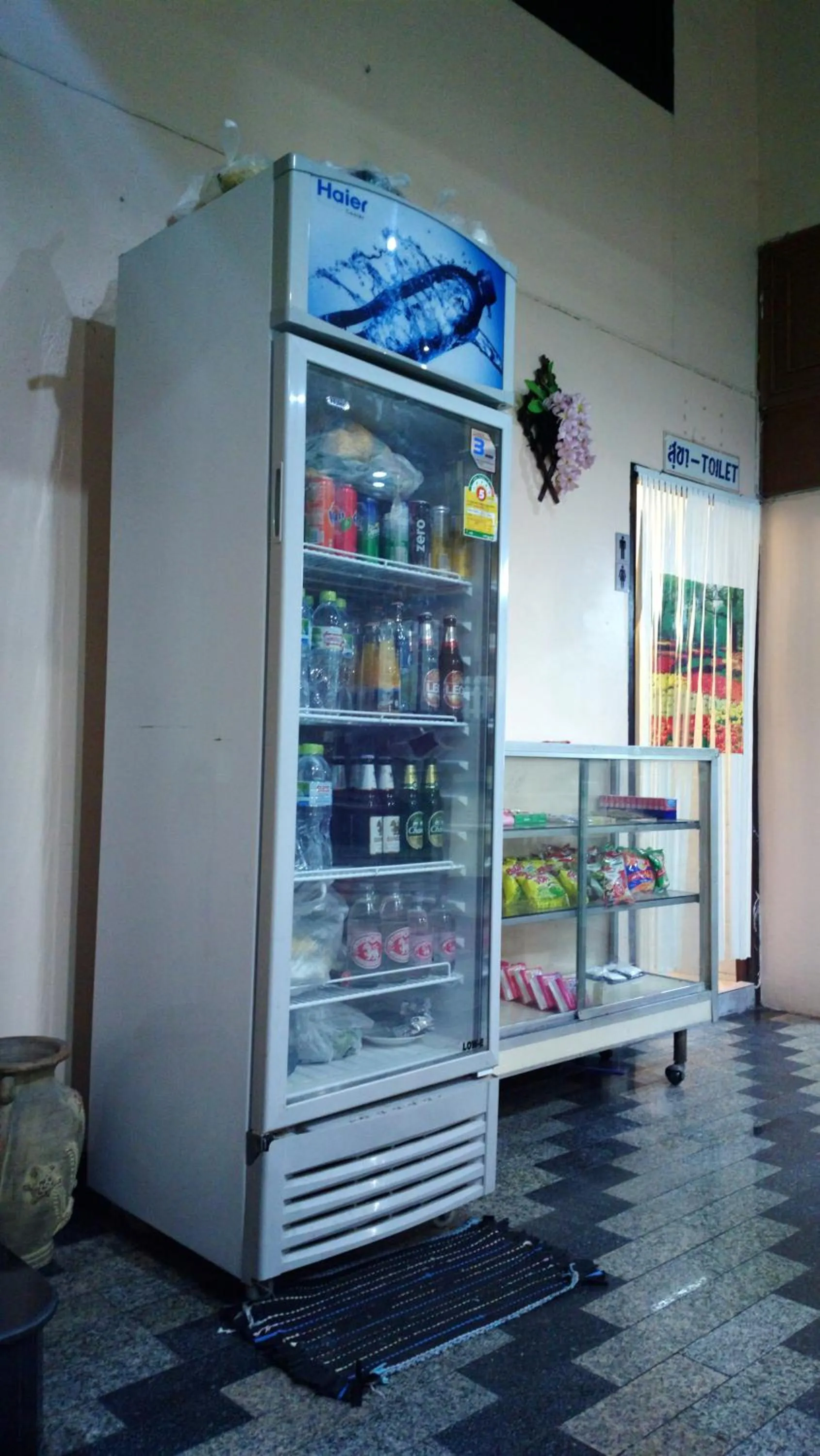 On-site shops in Hua Hin Euro City Hotel