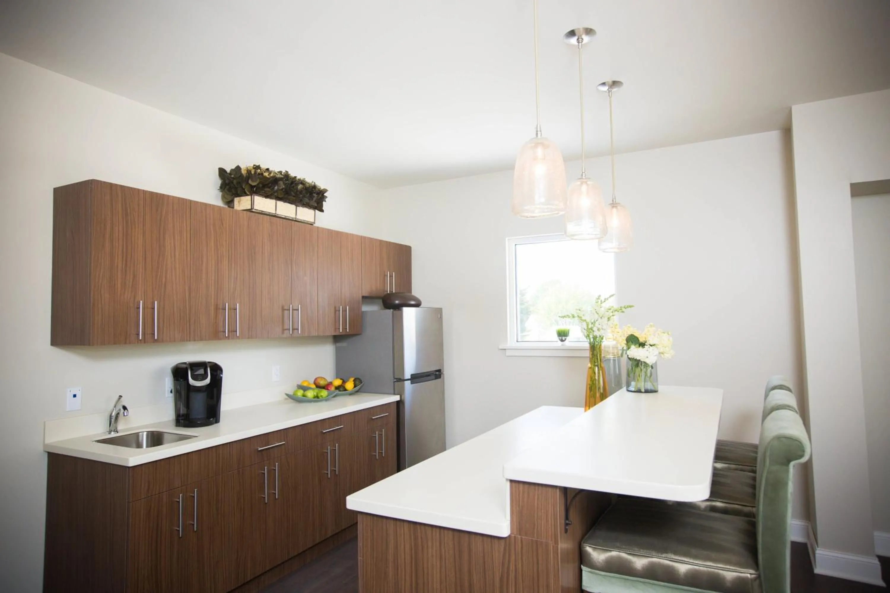 Kitchen or kitchenette in Courtyard by Marriott Philadelphia Springfield