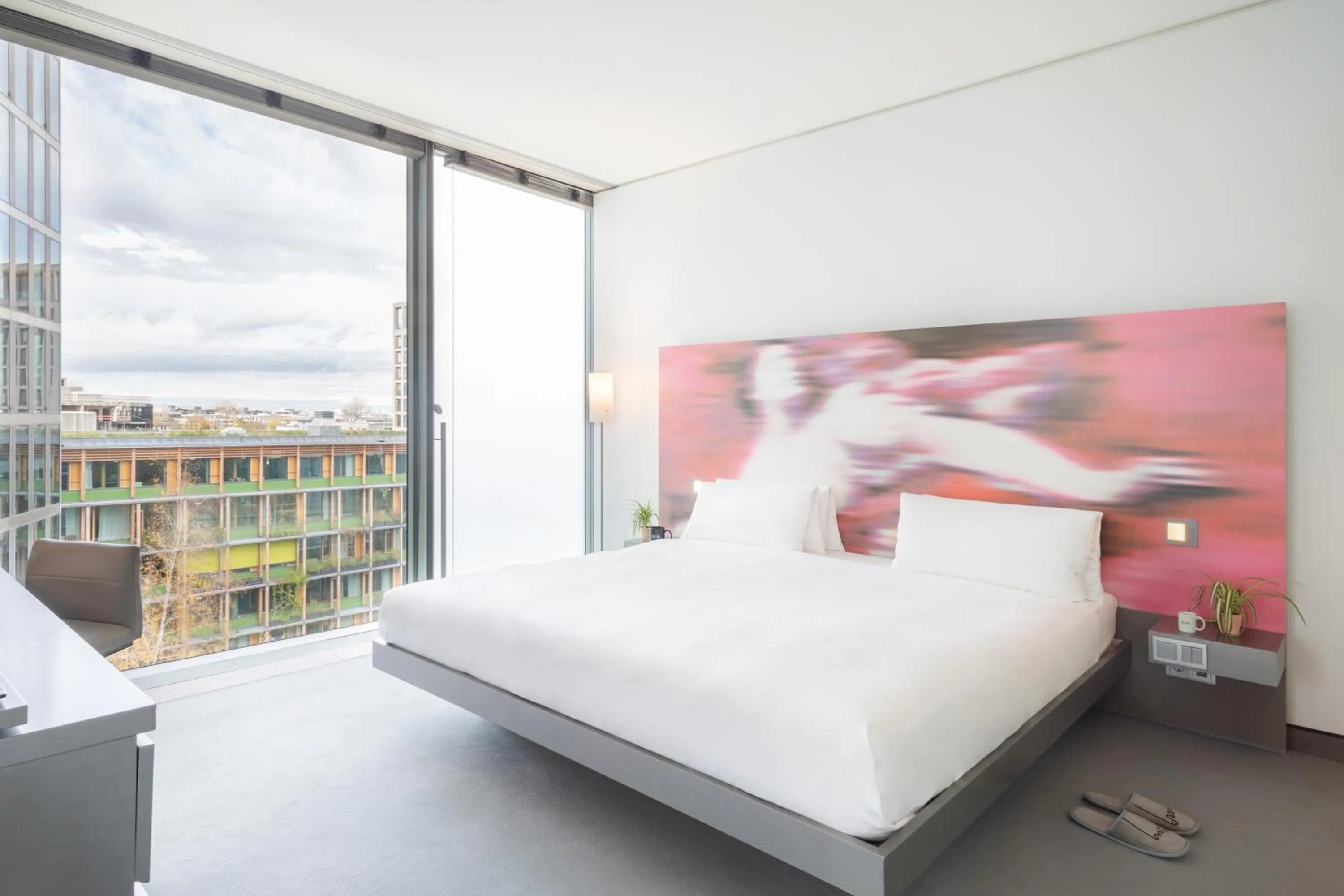 Bed in INNSiDE by Meliá München Parkstadt Schwabing