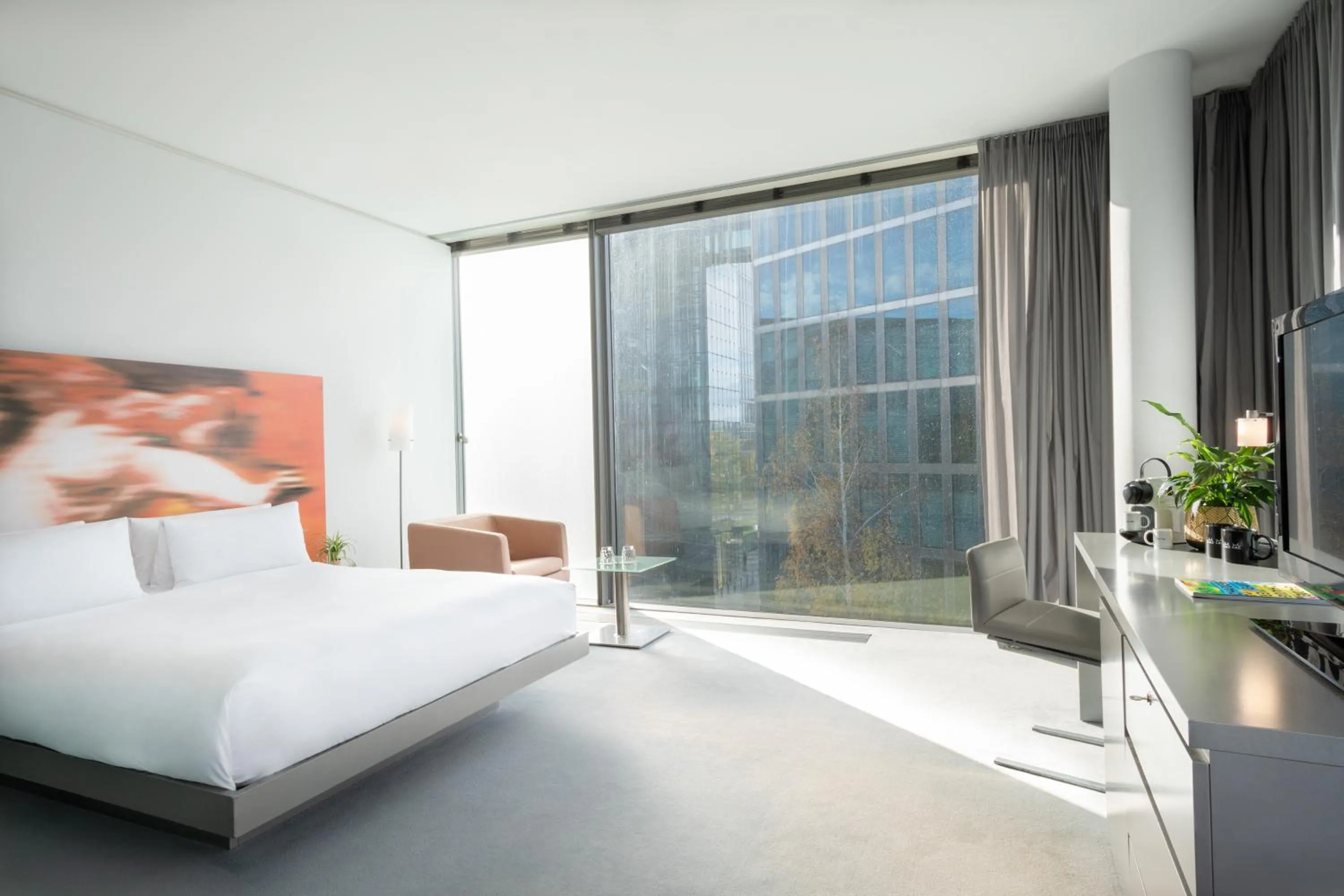 Bed in INNSiDE by Meliá München Parkstadt Schwabing