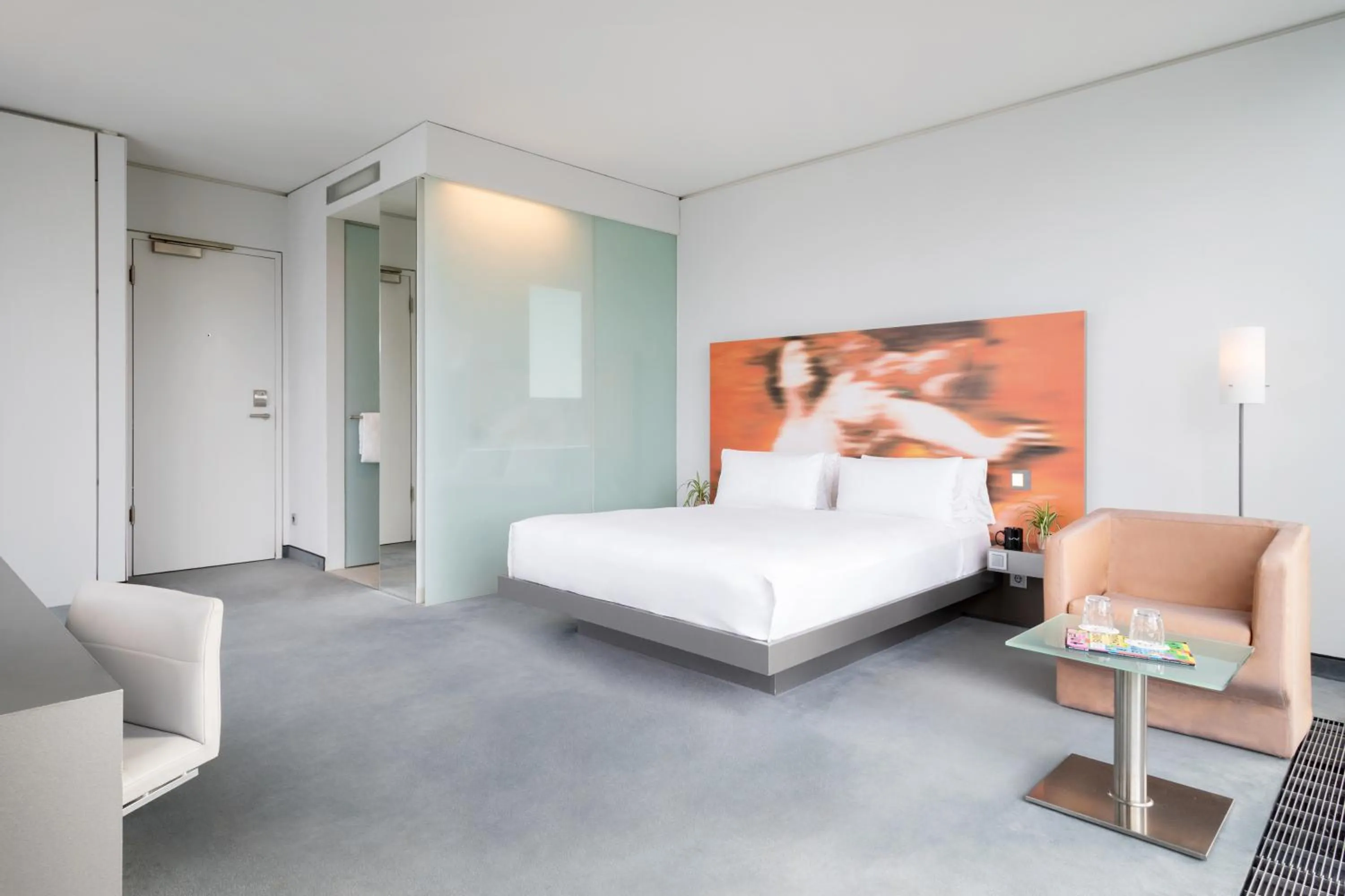 Bed in INNSiDE by Meliá München Parkstadt Schwabing