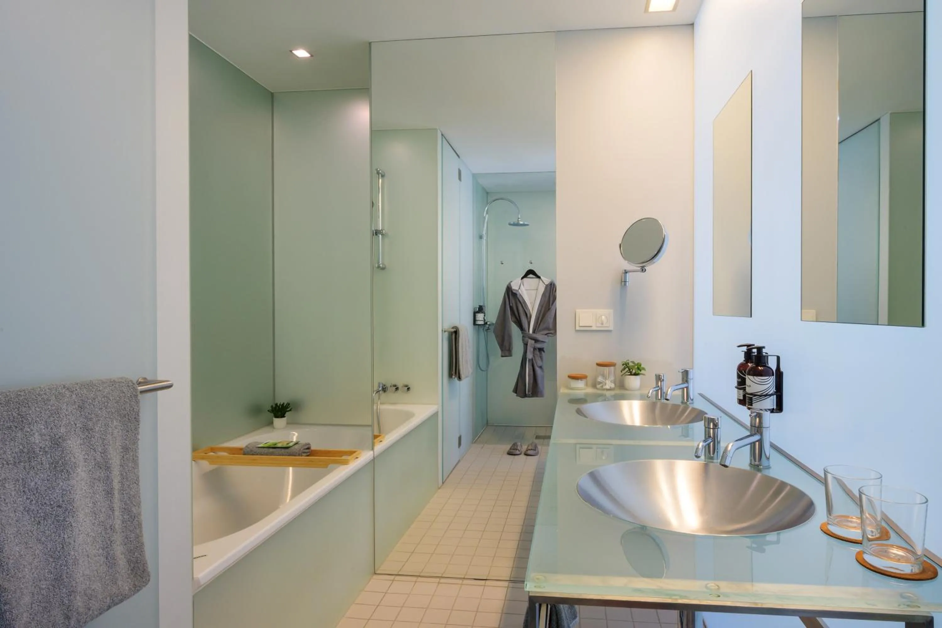 Bathroom in INNSiDE by Meliá München Parkstadt Schwabing