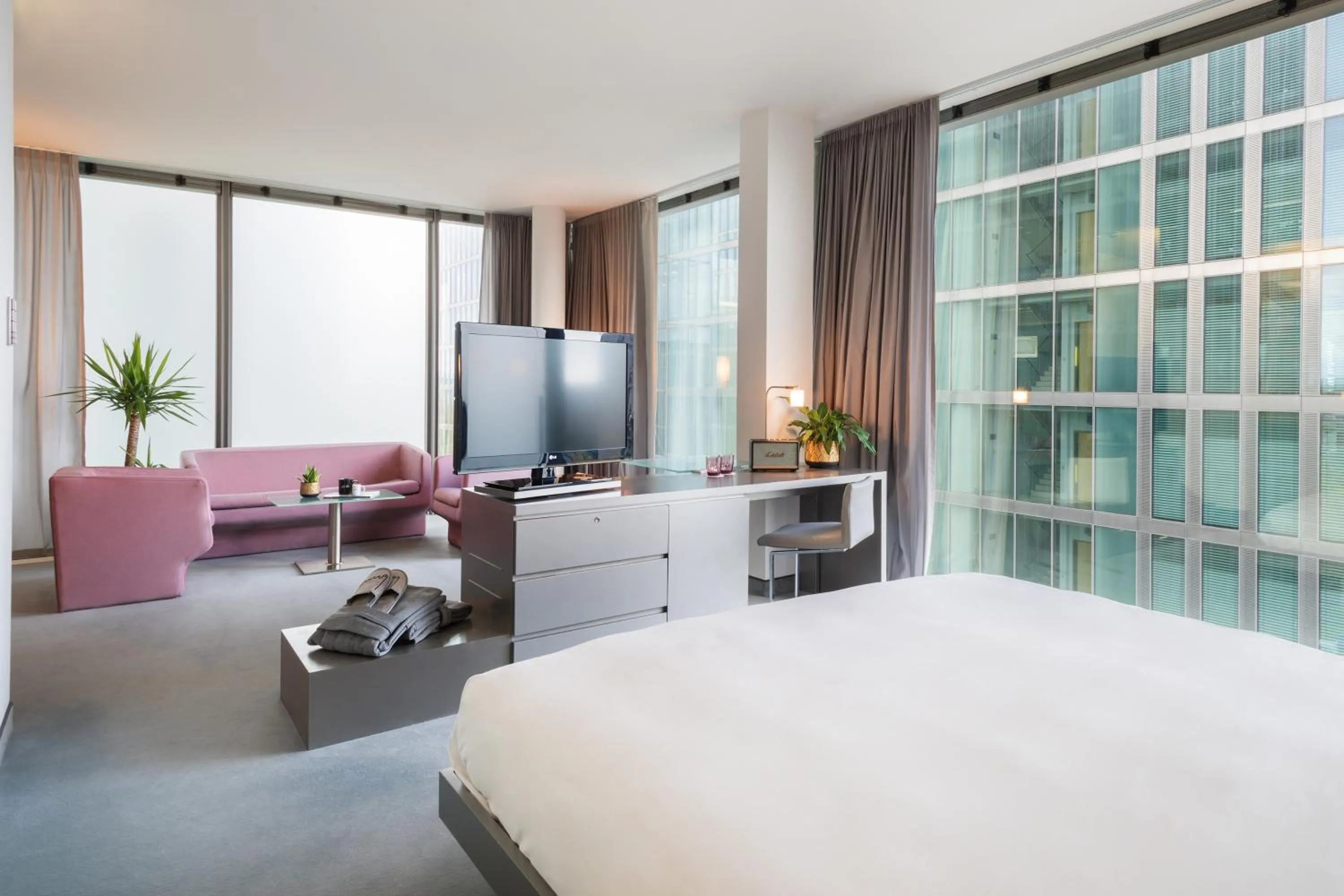 Bed in INNSiDE by Meliá München Parkstadt Schwabing