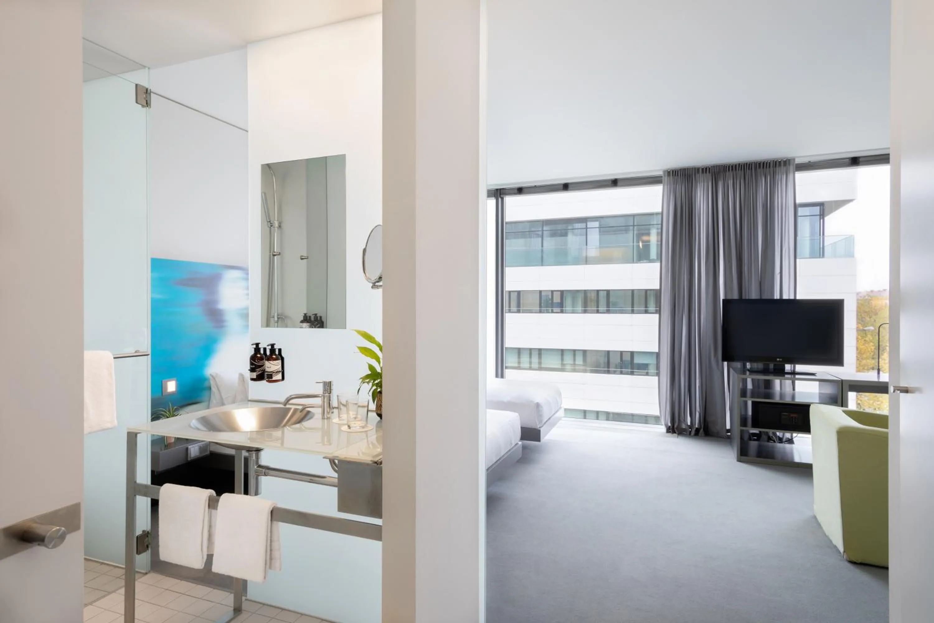 Bed in INNSiDE by Meliá München Parkstadt Schwabing