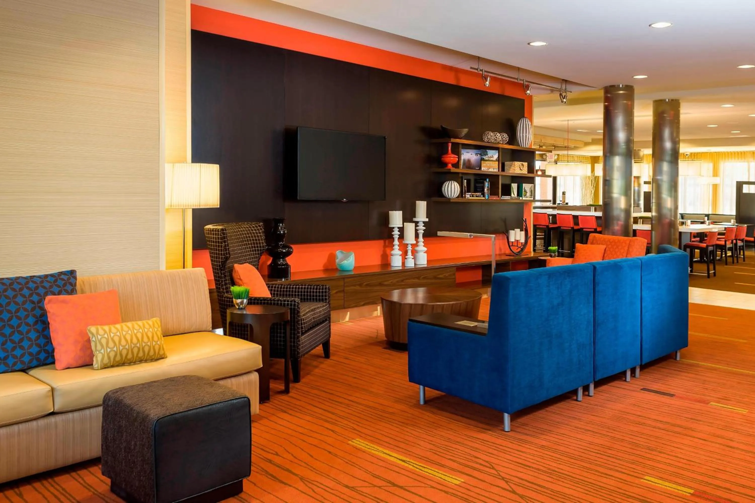 Lounge or bar in Courtyard by Marriott Kalamazoo Portage