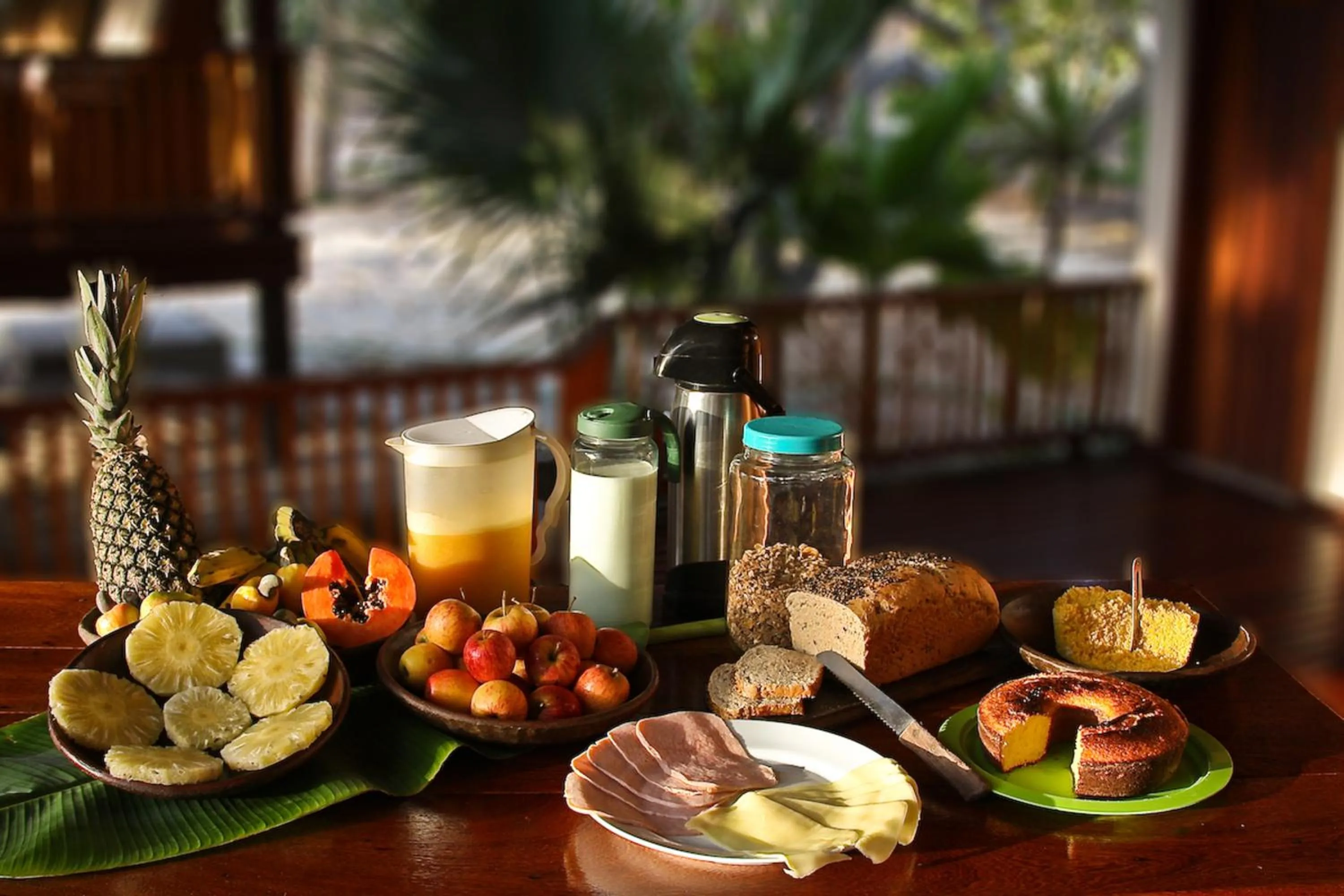 Buffet breakfast in Pousada Portal do Vento