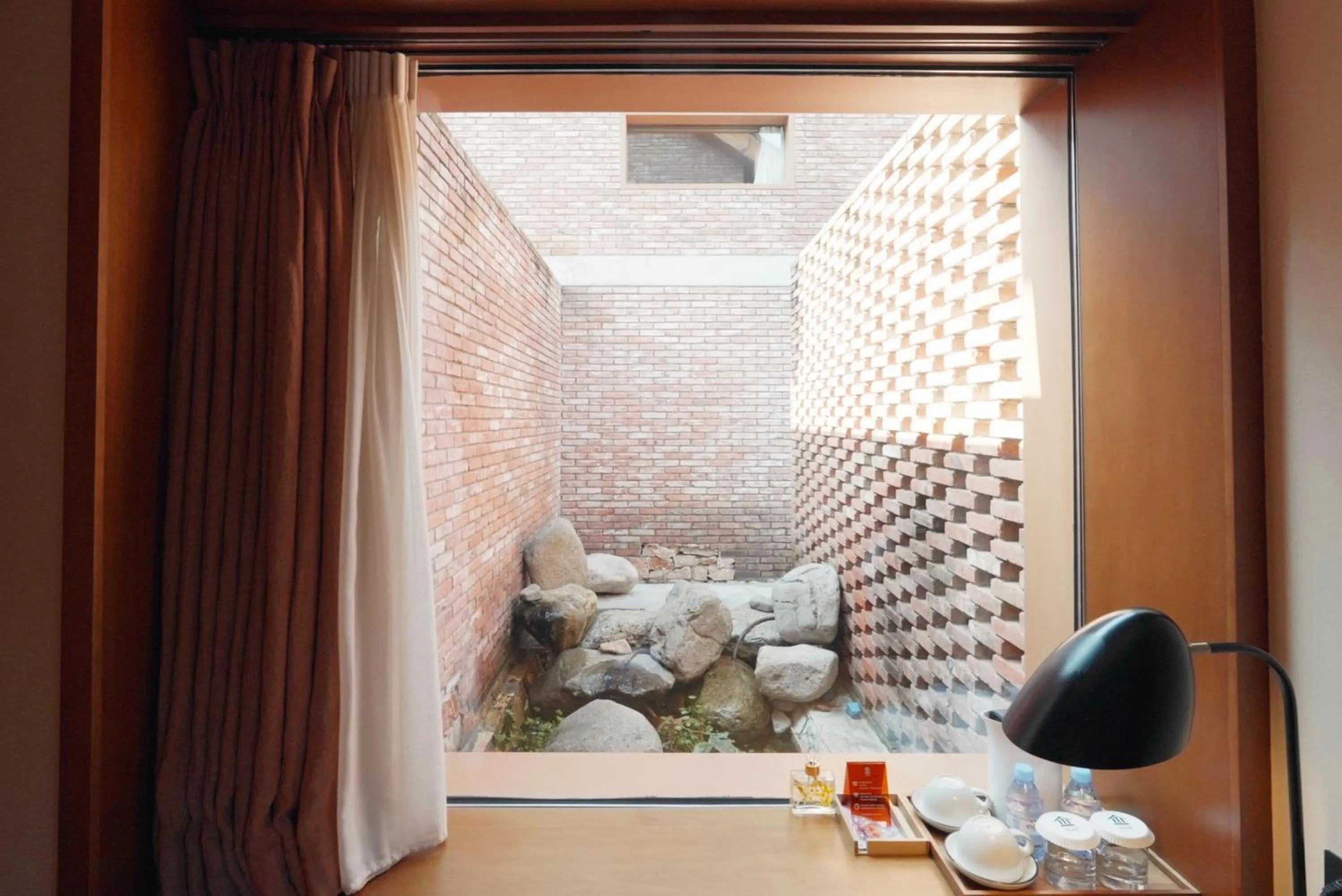 Patio in Sansa Village Boutique Hotel at Mutianyu Great Wall Adjoin to Mutianyu Great Wall - Room with the View of Great Wall - Jacuzzi with the View of Great Wall - Vehicle Shuttle Service - International Catering - SPA& Nail Beauty Facilities