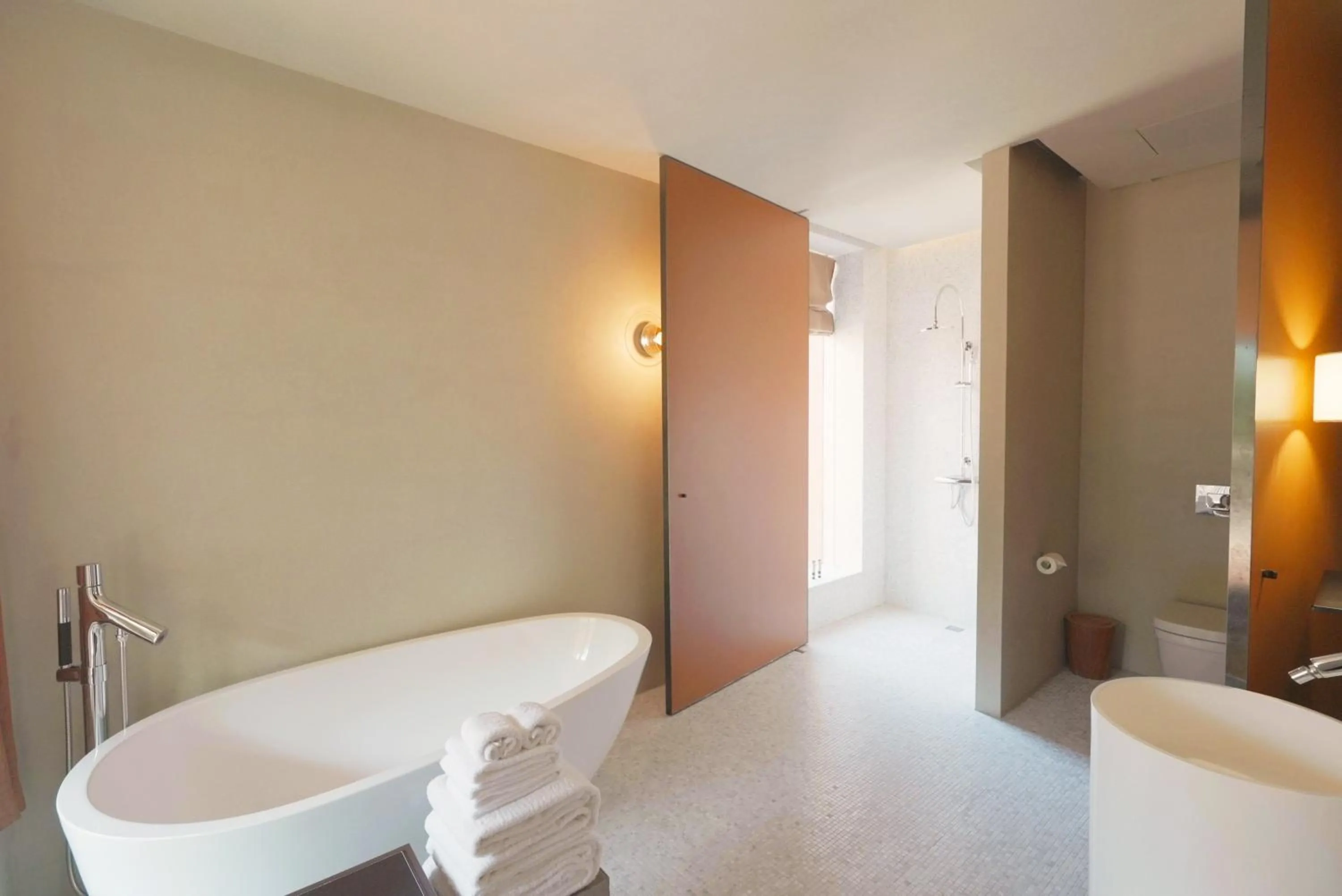 Toilet in Sansa Village Boutique Hotel at Mutianyu Great Wall Adjoin to Mutianyu Great Wall - Room with the View of Great Wall - Jacuzzi with the View of Great Wall - Vehicle Shuttle Service - International Catering - SPA& Nail Beauty Facilities