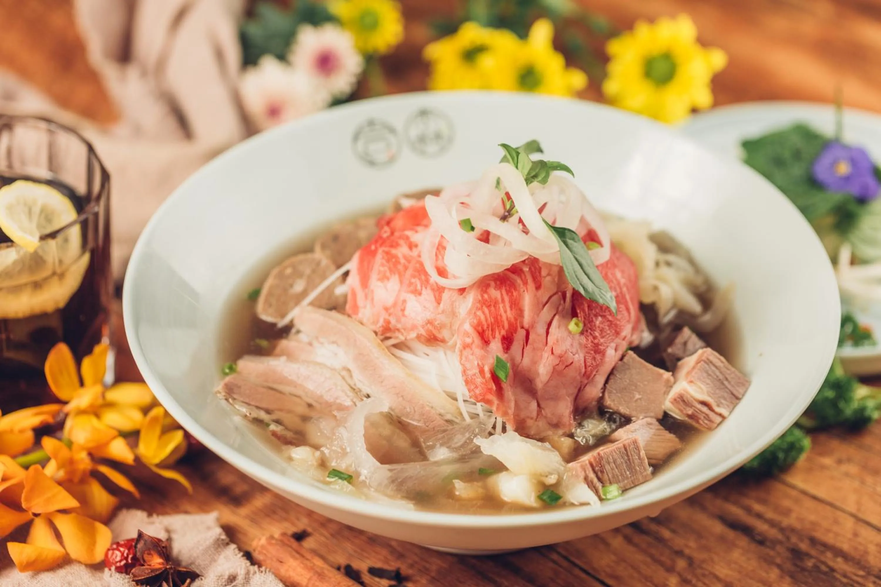 Restaurant/places to eat in Sansa Village Boutique Hotel at Mutianyu Great Wall Adjoin to Mutianyu Great Wall - Room with the View of Great Wall - Jacuzzi with the View of Great Wall - Vehicle Shuttle Service - International Catering - SPA& Nail Beauty Facilities