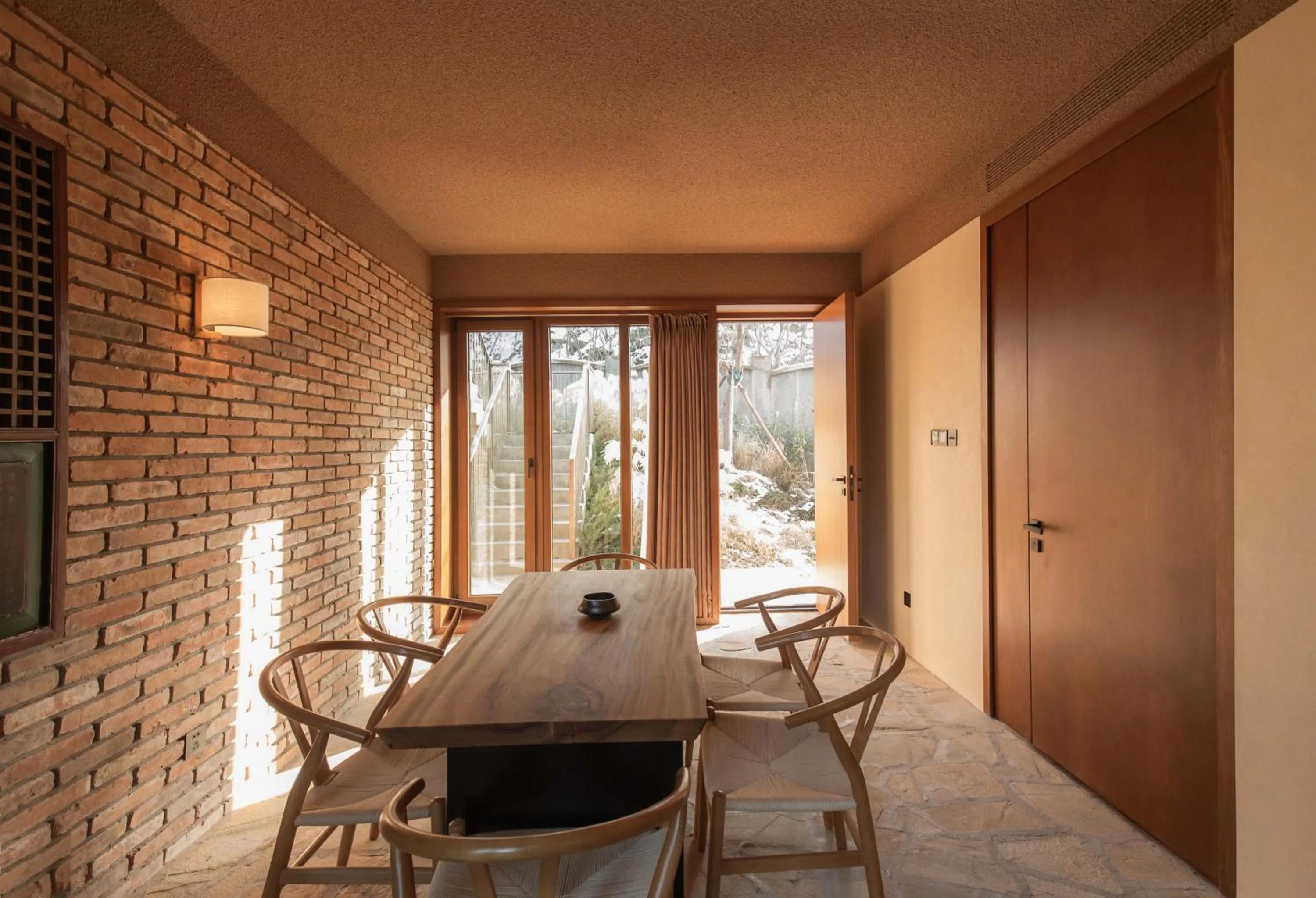 Living room in Sansa Village Boutique Hotel at Mutianyu Great Wall Adjoin to Mutianyu Great Wall - Room with the View of Great Wall - Jacuzzi with the View of Great Wall - Vehicle Shuttle Service - International Catering - SPA& Nail Beauty Facilities