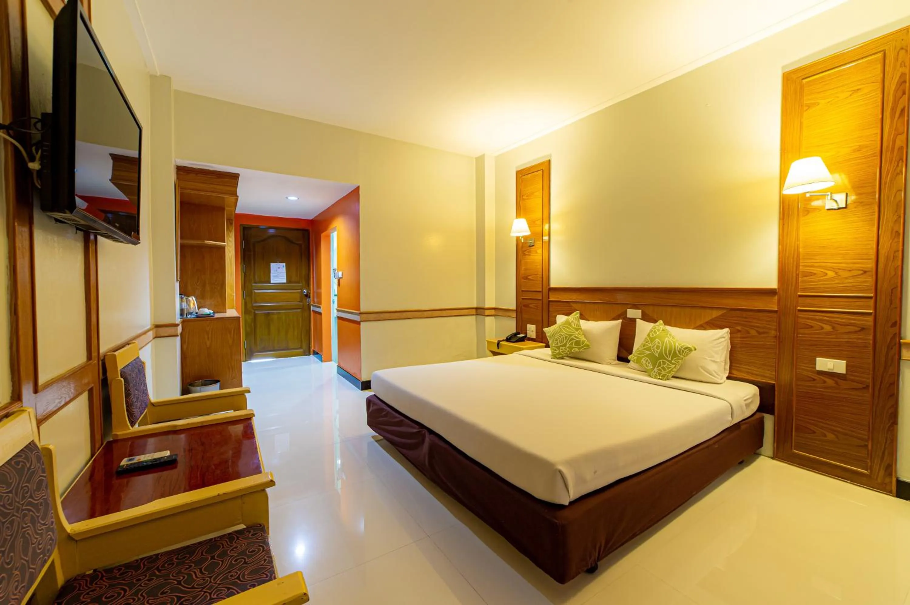 Photo of the whole room, Bed in The Holidays Hill betong