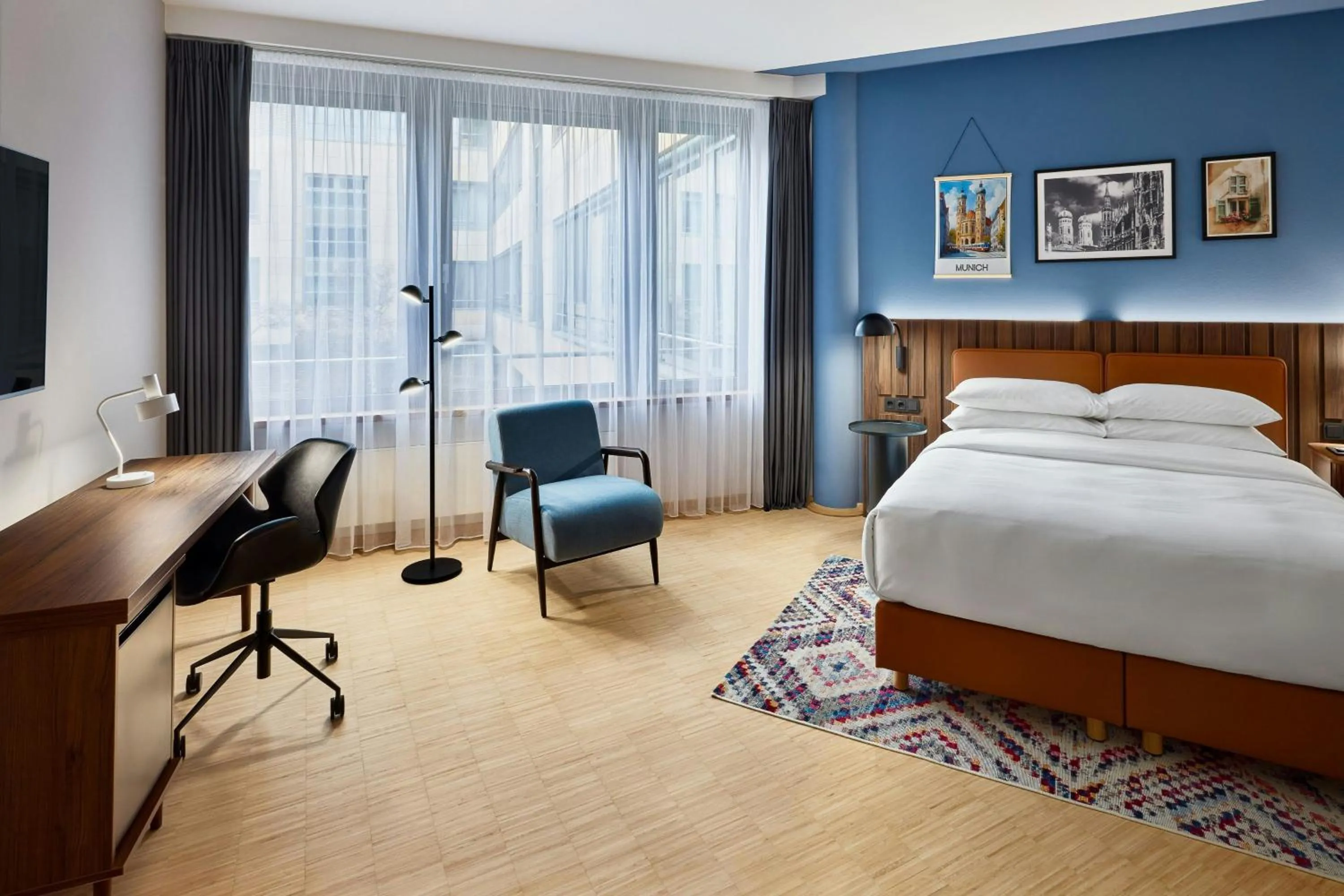 Photo of the whole room, Bed in Four Points by Sheraton Munich Messe