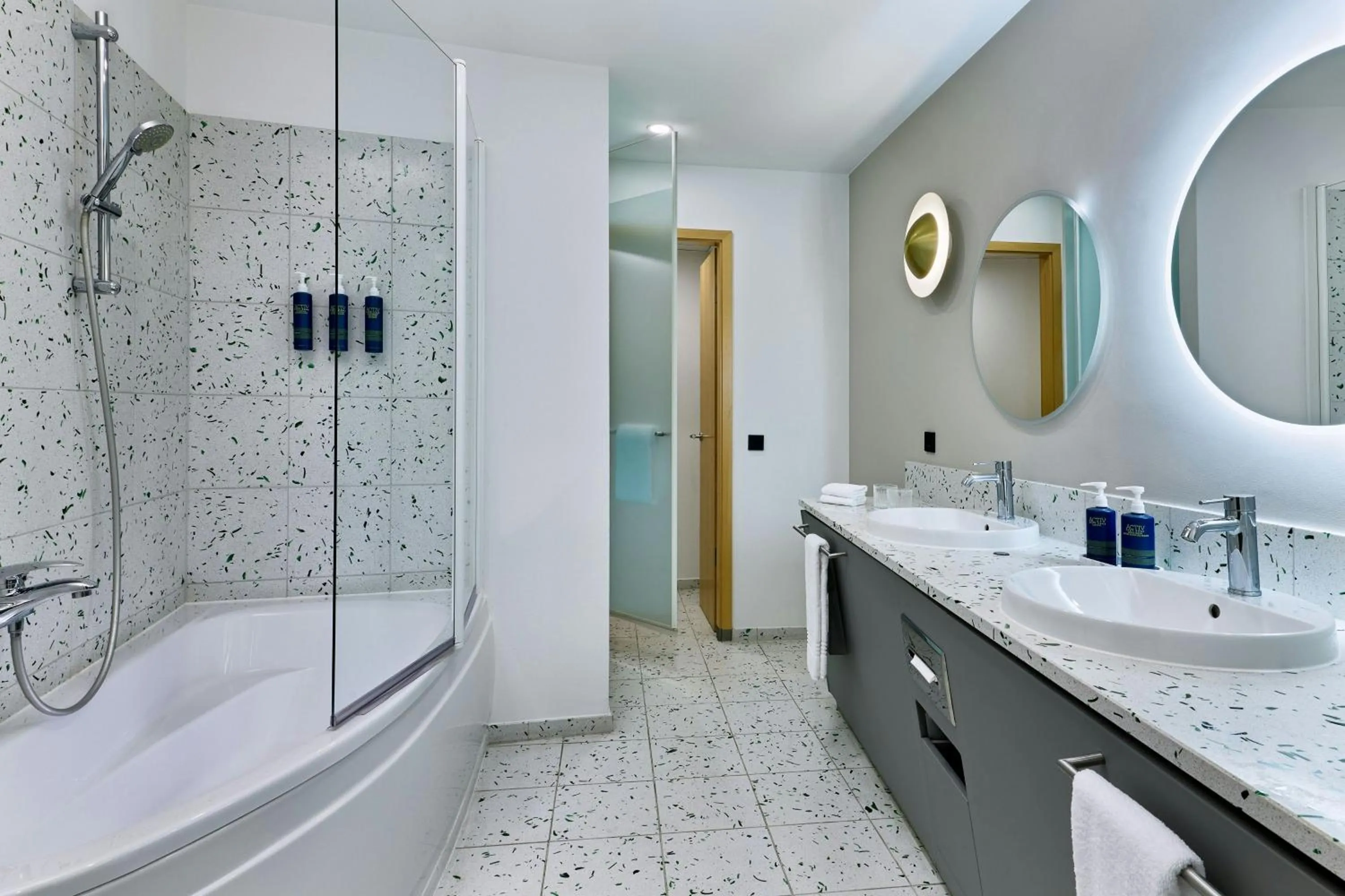 Bathroom in Four Points by Sheraton Munich Messe